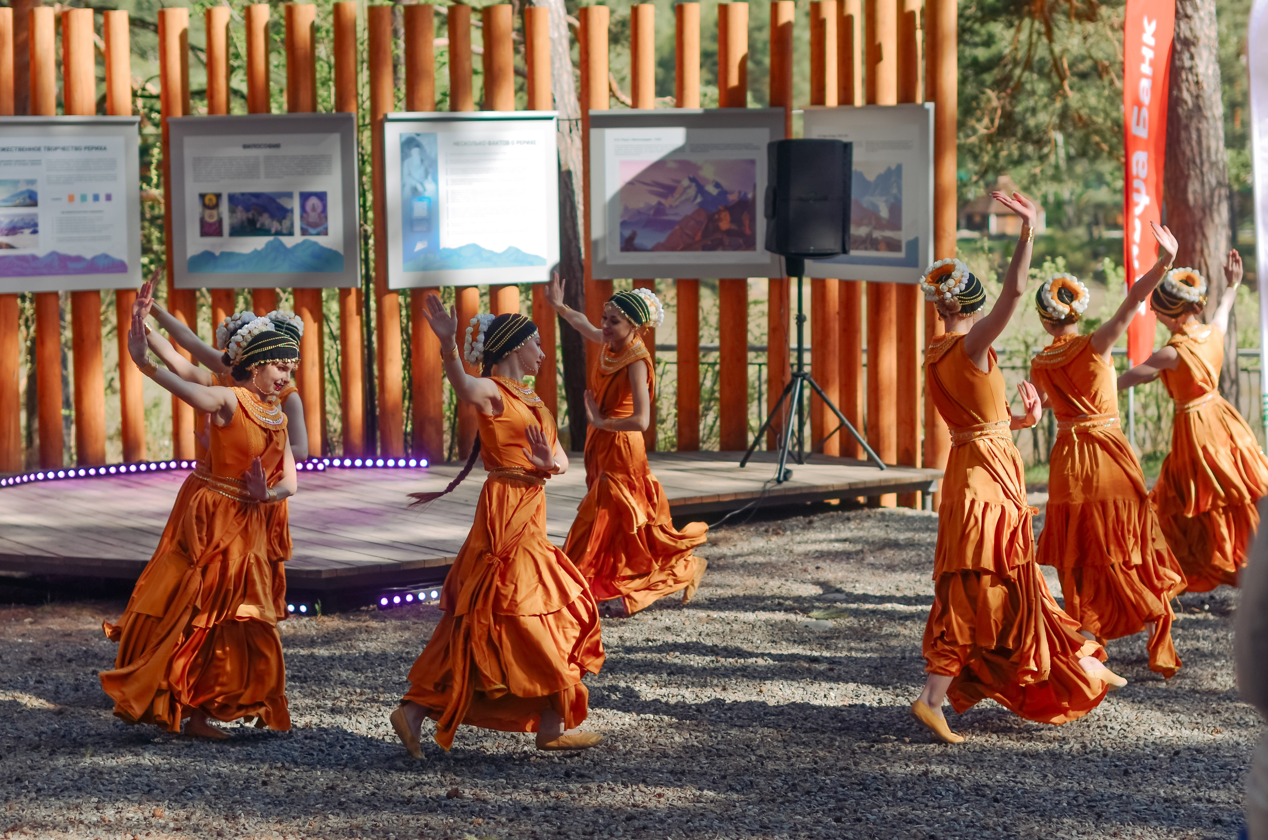 Фестиваль «Цветение Маральника на Алтае 2025». Фоторепортаж. Денисова Аля — фотограф для парных съемок и индивидуальных историй в Барнауле