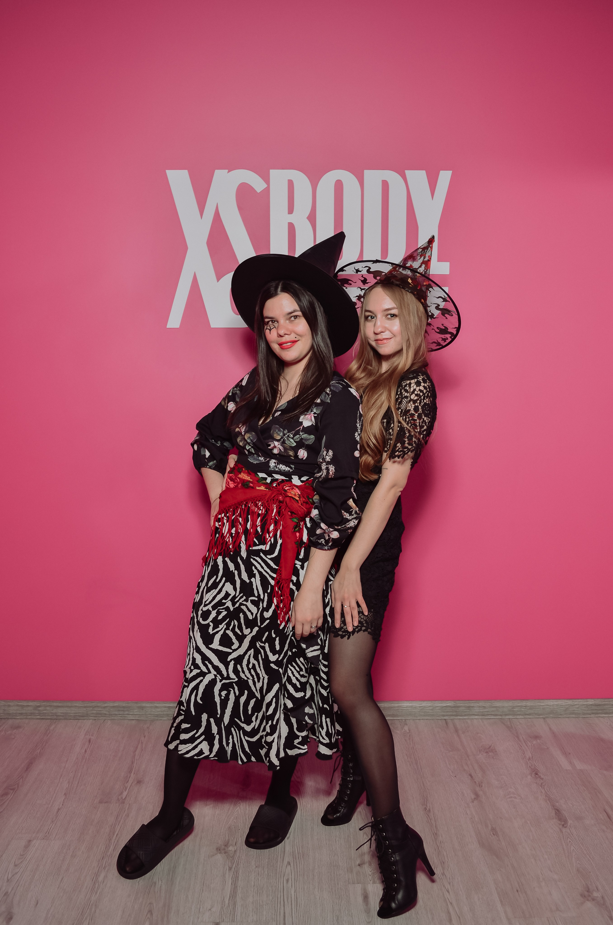 Фоторепортаж мероприятия в фитнес-клубе. Денисова Аля — фотограф для парных съемок и индивидуальных историй в Барнауле