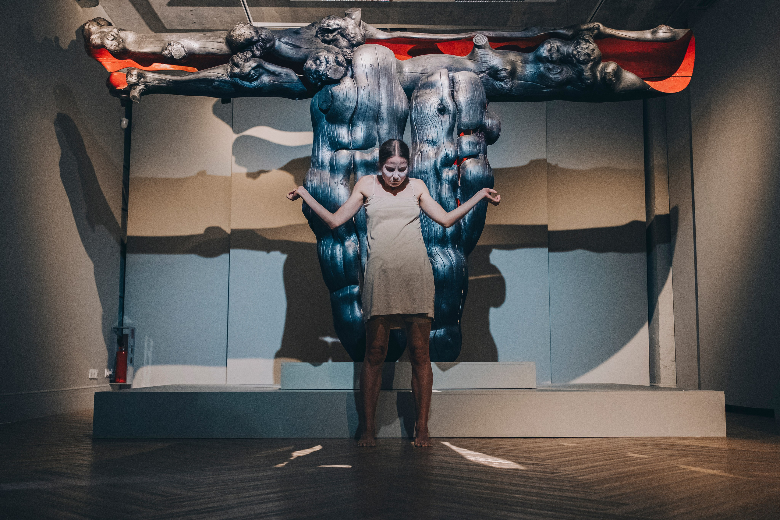 Перформанс в галерее. Фотограф в Иркутске Анна Мирошникова