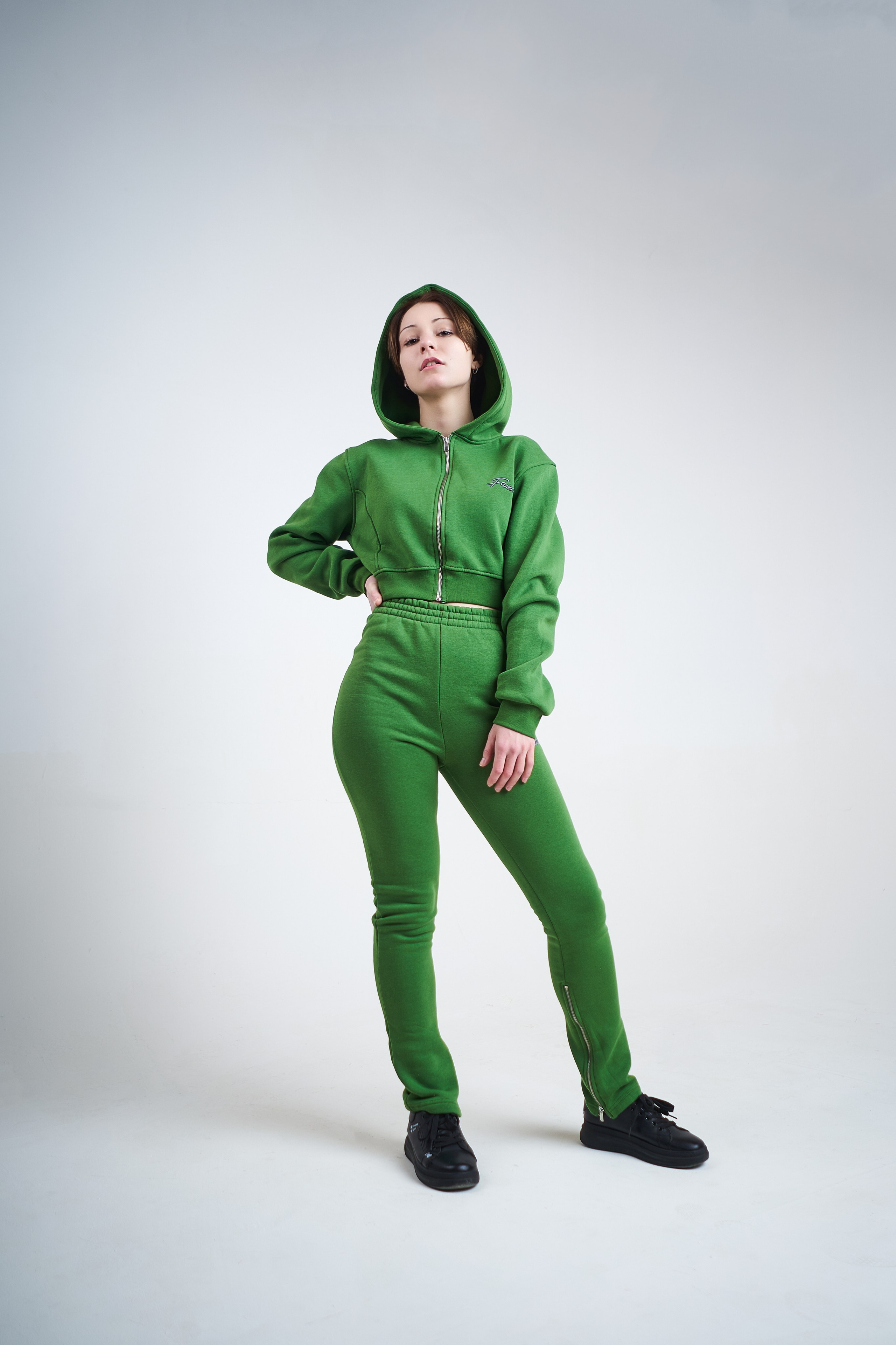 Предметная и фудсъёмка в Москве. Фото для маркетплейсов. Фотограф Петр Анисимов