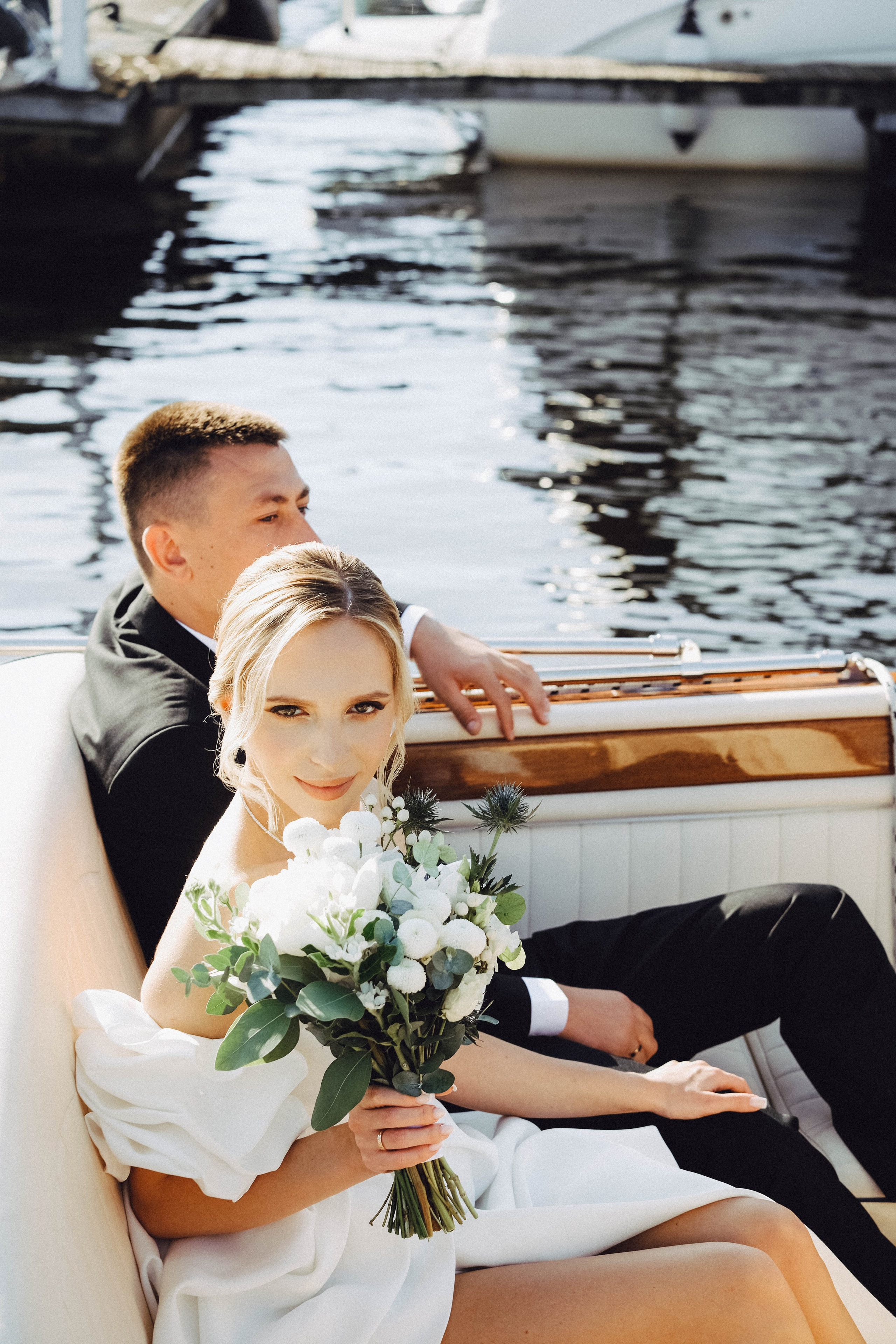 СВАДЕБГНАЯ ПРОГУЛКА ПО КАНАЛ САНКТ-ПЕТЕРБУРГА НА КАТЕРЕ. Профессиональный фотограф, Санкт-Петербург — Виктория Богомолова