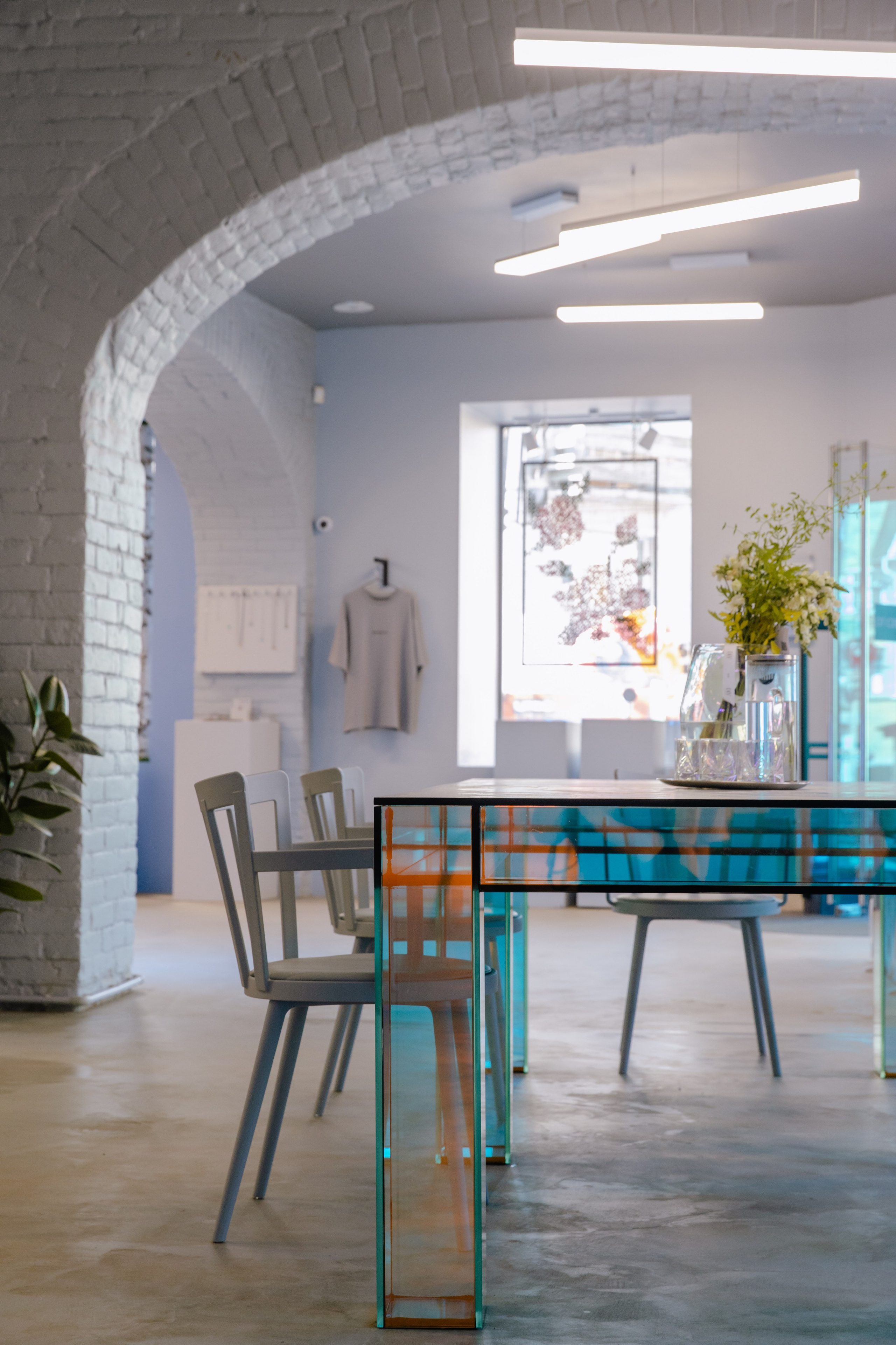 SBLESKOM ​Ювелирный салон Томск Ленина, 72. ГУДРУМ — Мебель на заказ в Томске | Кухни | Шкафы | Стулья и Столы