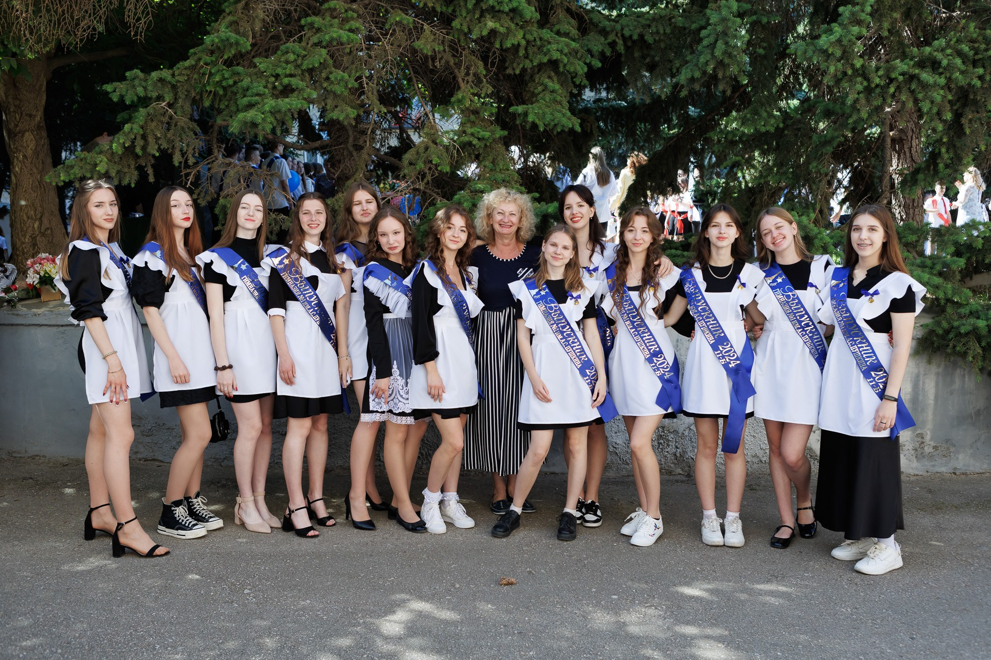 Последний звонок в Гимназии № 1, г. Севастополь. Свадебный фотограф, фотосъемка в Крыму, Севастополе, Симферополе, Ялте