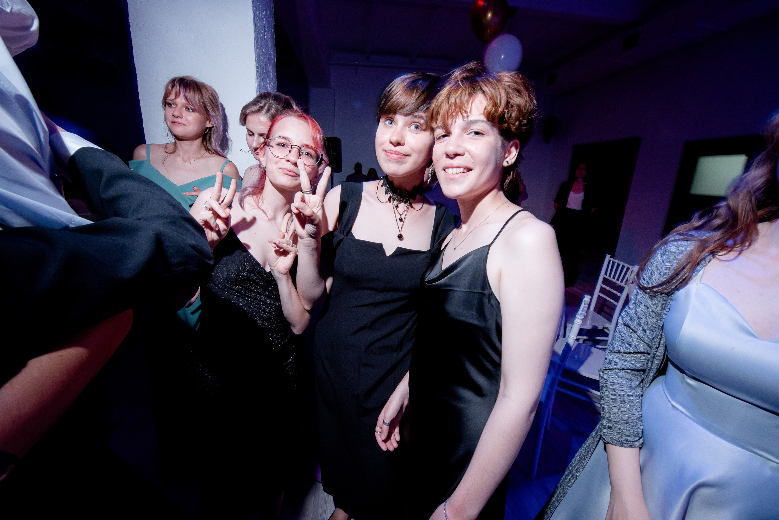 30 Школа. Вручение и Банкет. ДК Юбилейный и Банхоф. Фотограф в Волгограде и Волжском Александр Горбань