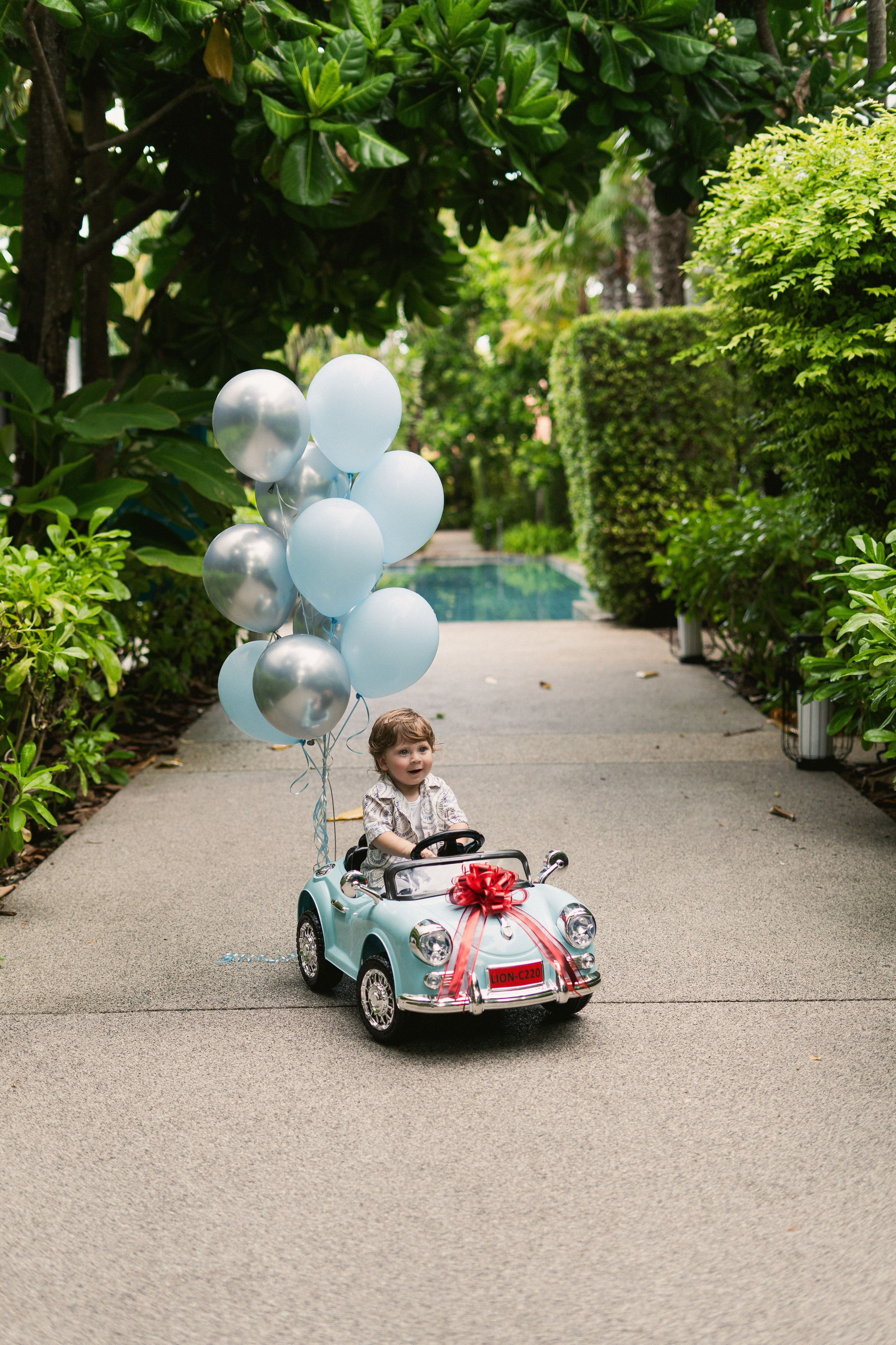 Семейная фотосъёмка на Пхукете – тепло, искренность и любовь вашей семьи на фотографиях. Ян Долматов — фотограф, видеограф и продюсер на Пхукете, Таиланд