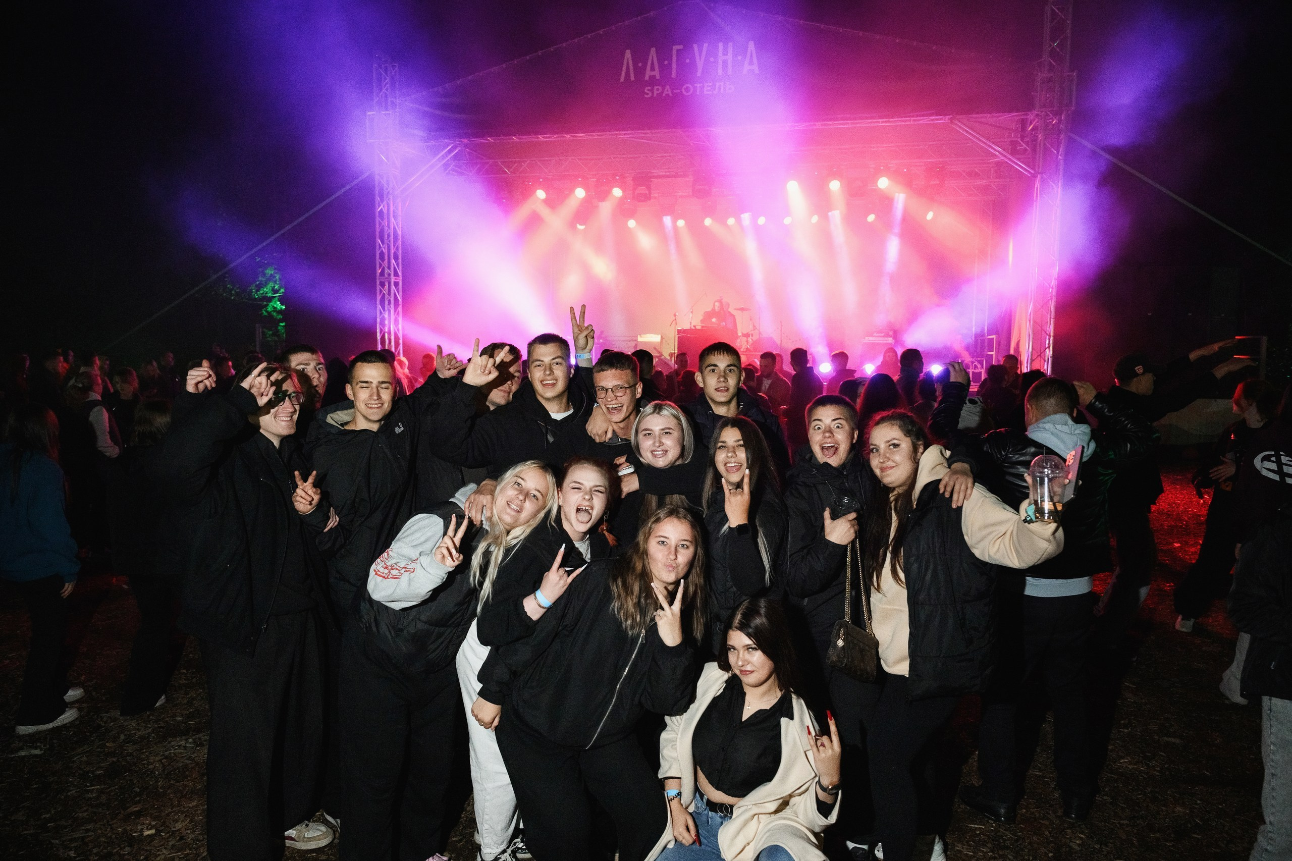 Фотосъемка вечеринки в Петропавловске-Камчатском. Репортажная съемка мероприятий в Петропавловске-Камчатском. Заказ фотосъемки корпоративной вечеринки в Петропавловске-Камчатском. Профессиональные фотографии с праздников в Петропавловске-Камчатском. Стоимость услуг фотографа на мероприятие в Петропавловске-Камчатском.