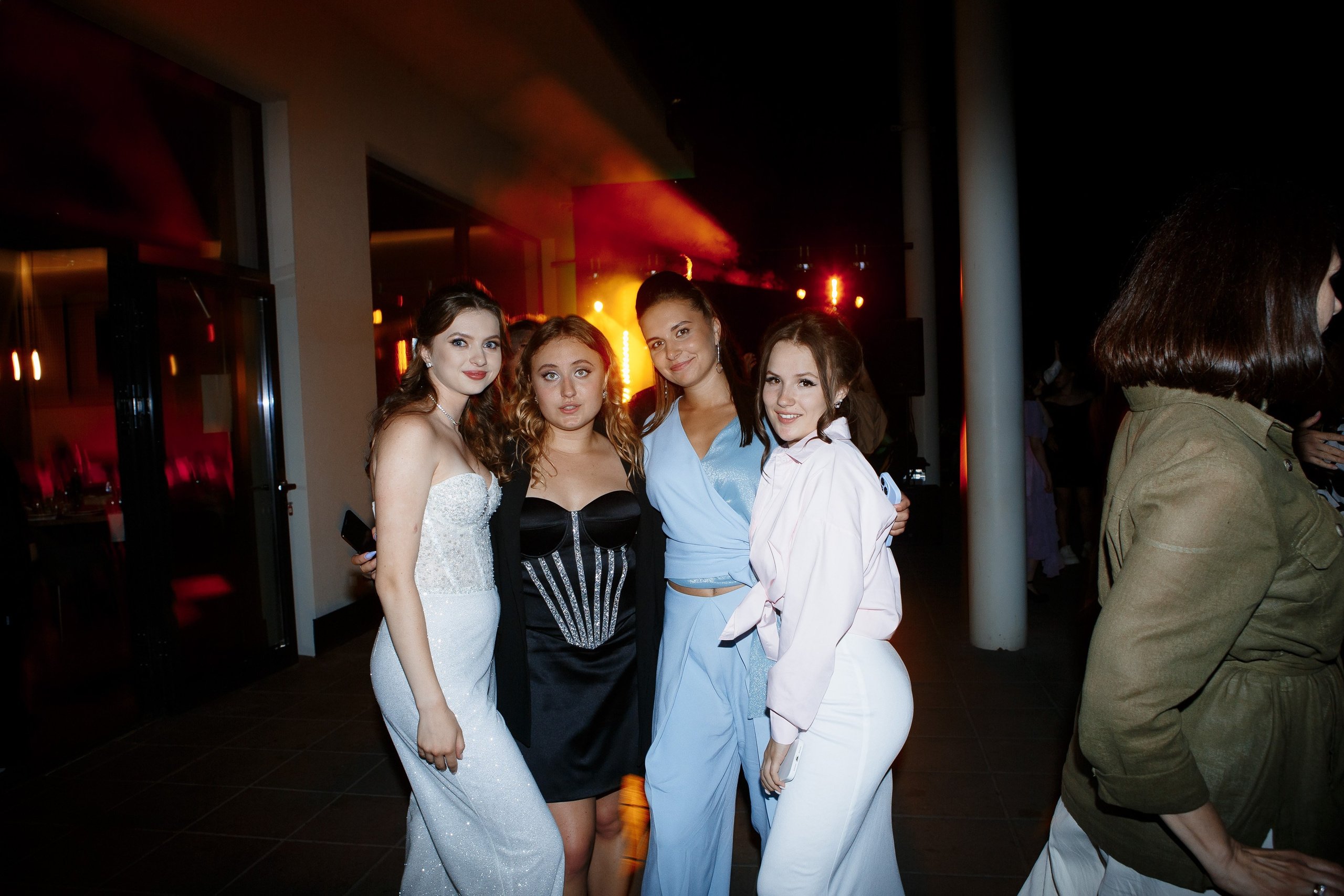 Выпускной Гимназия 12 2024 OpenHouse. Свадебный и портретный Фотограф в Липецке Дмитрий Котюков