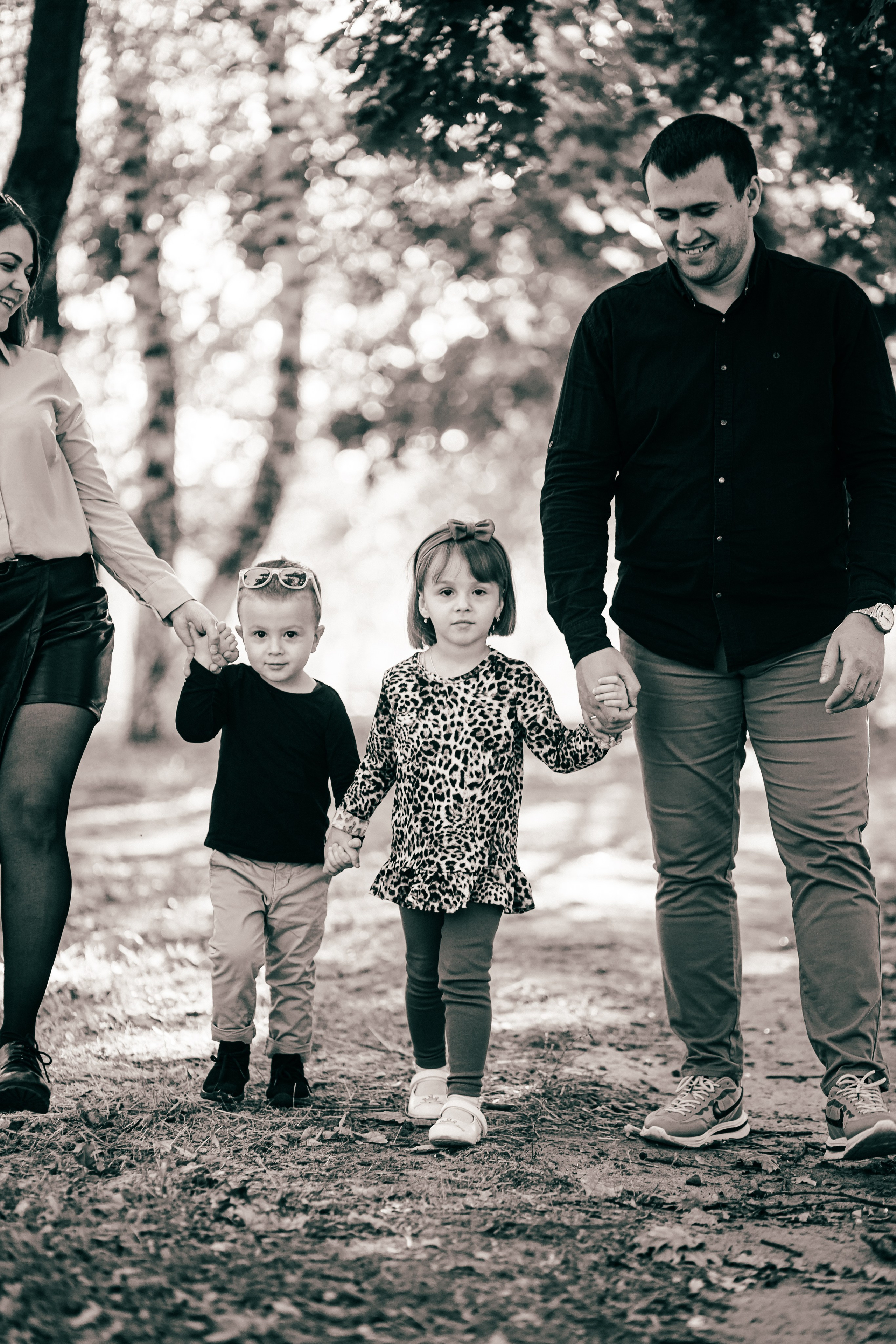 Семейная фотосессия в парке. Свадебный фотограф Кропоткин Краснодар