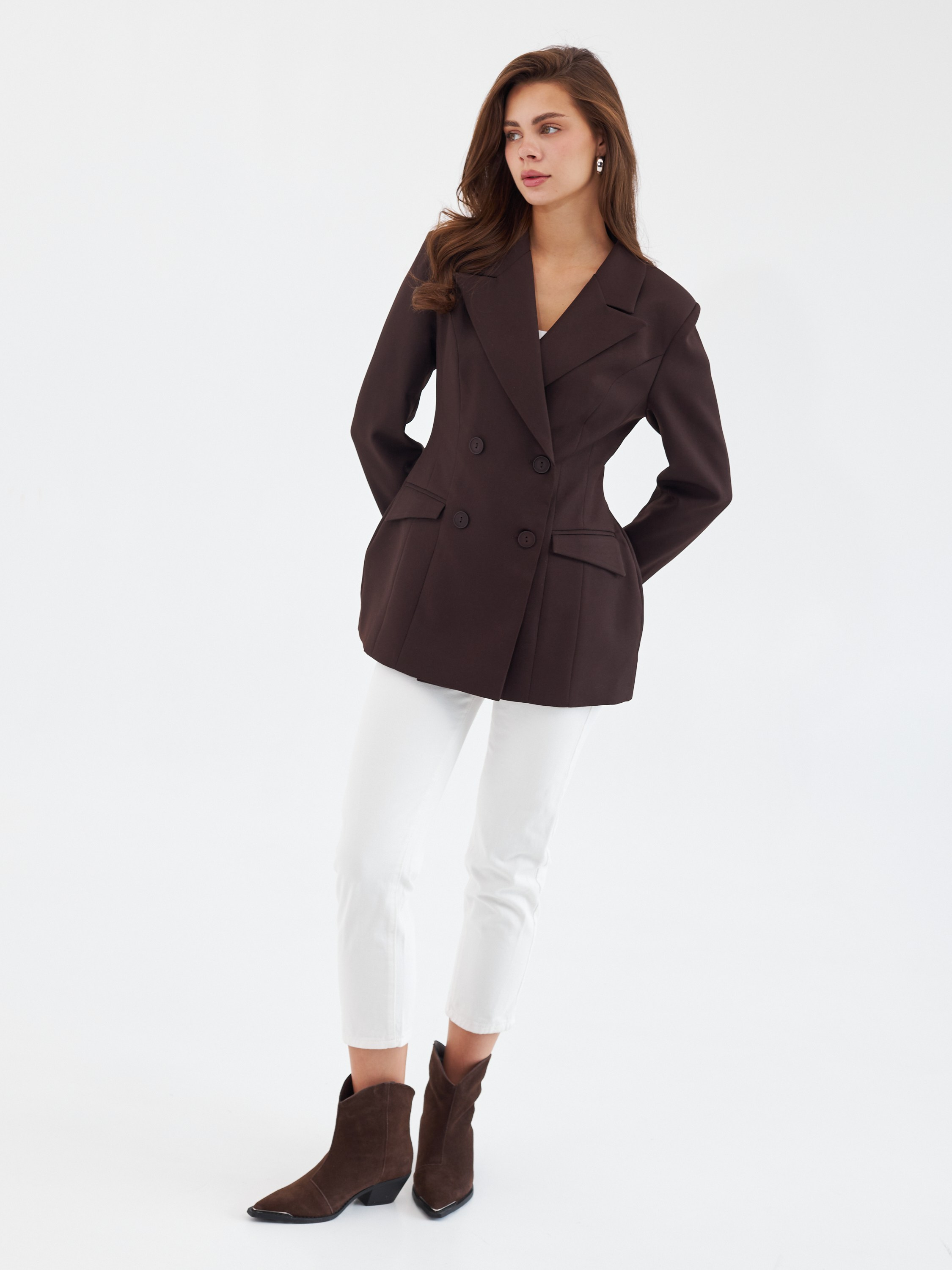 Фотосъемка костюмов брюк Екатеринбург для Wildberries ВБ Ozon Озон фотосессия одежды Екб заказать цена товара для маркетплейс пиджаки. Фотограф Екатеринбург Анастасия Жерновская | Маркетплейсы и нейрофото