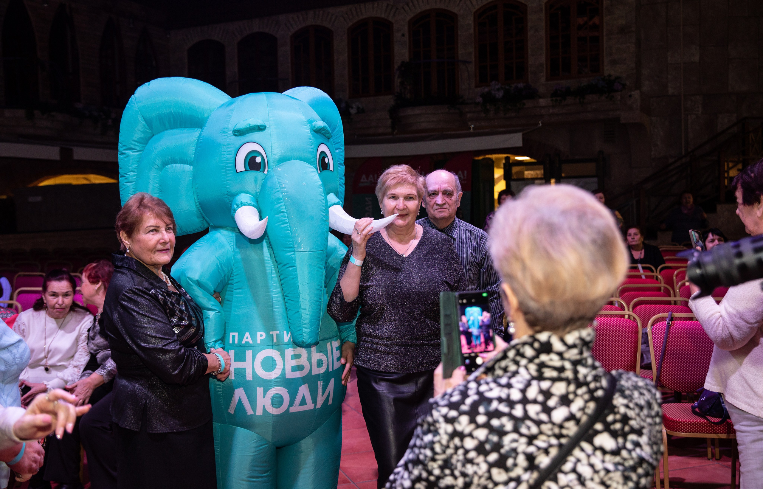 Жить по-новому 2026. Репортажный и свадебный фотограф в Челябинске Елисеев Павел