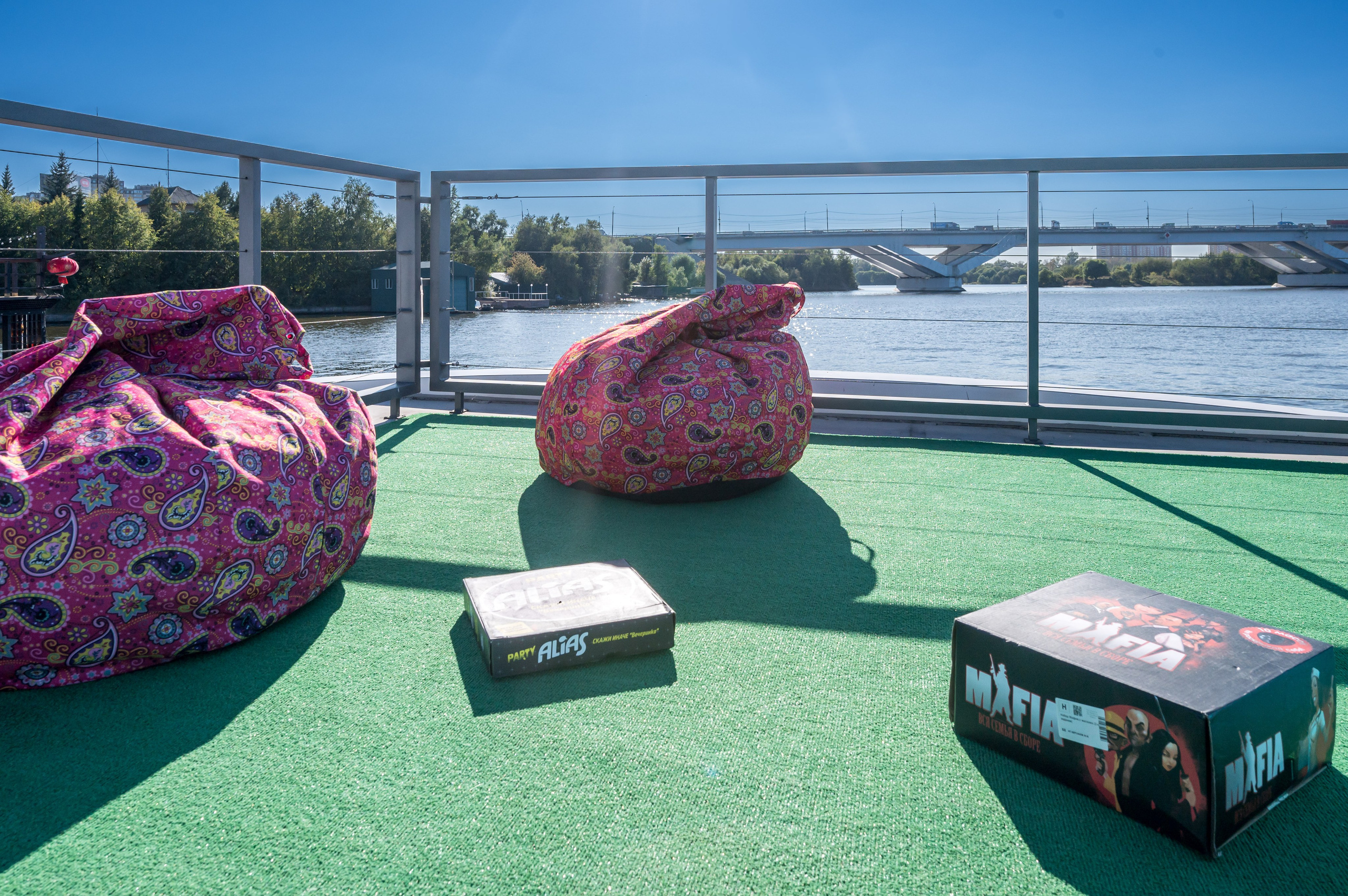 Хаусботы для вечеринок и бизнес-встреч. Интерьерный Фотограф Москва Криста FLY Труфанова