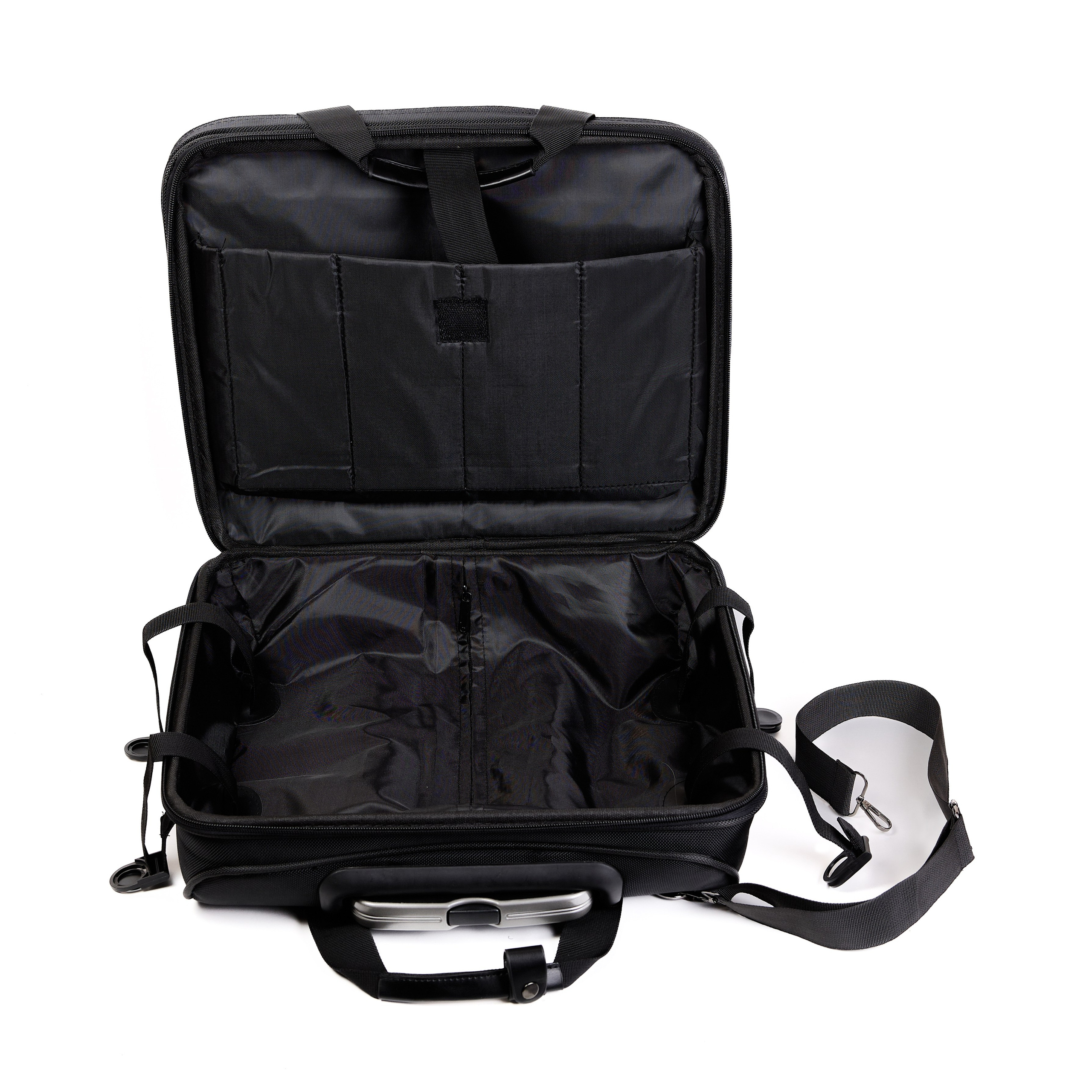 Чемодан «Voyage Core». Предметный и репортажный фотограф Алексей Кротов