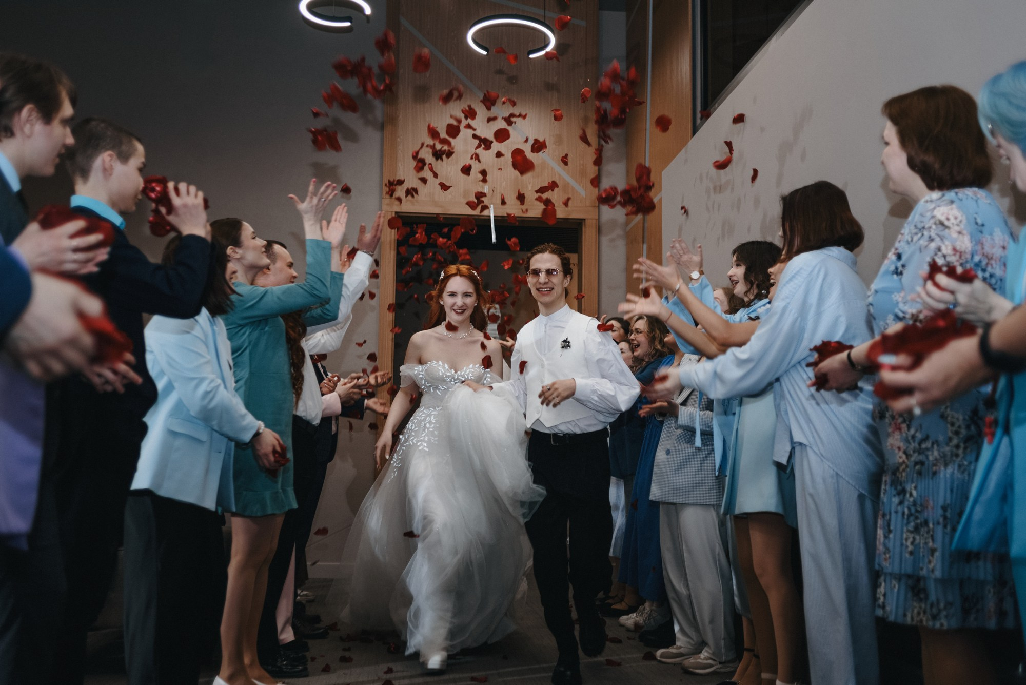 Свадебная фотосессия в Тюмени: ЗАГС, Мост Влюбленных и Монастырь | Фотограф Дарья Мустафина. Портретный фотограф Тюмень Дарья Мустафина