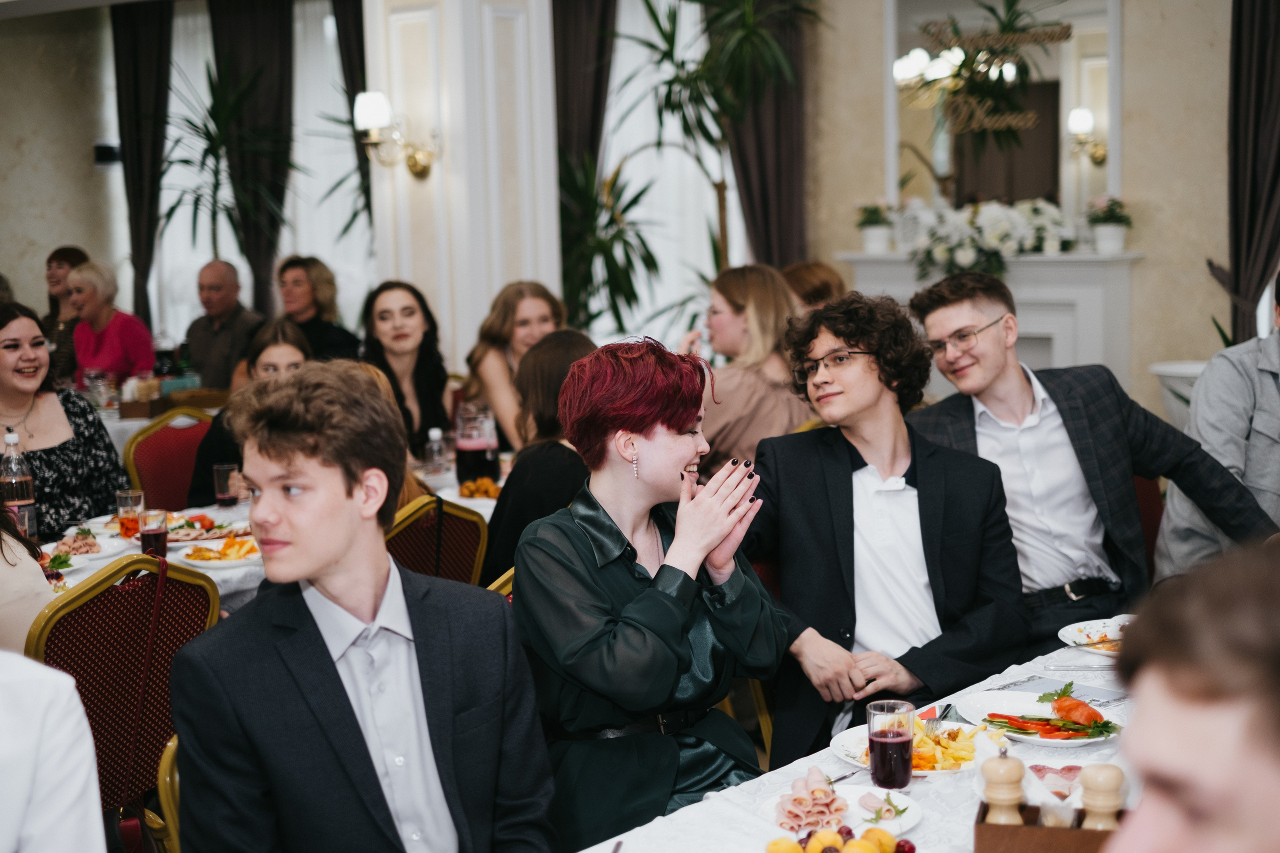 Выпускной 11 класс школы № 30. Свадебный и репортажной фотограф Денис Ожигин в Краснодаре и Краснодарском крае