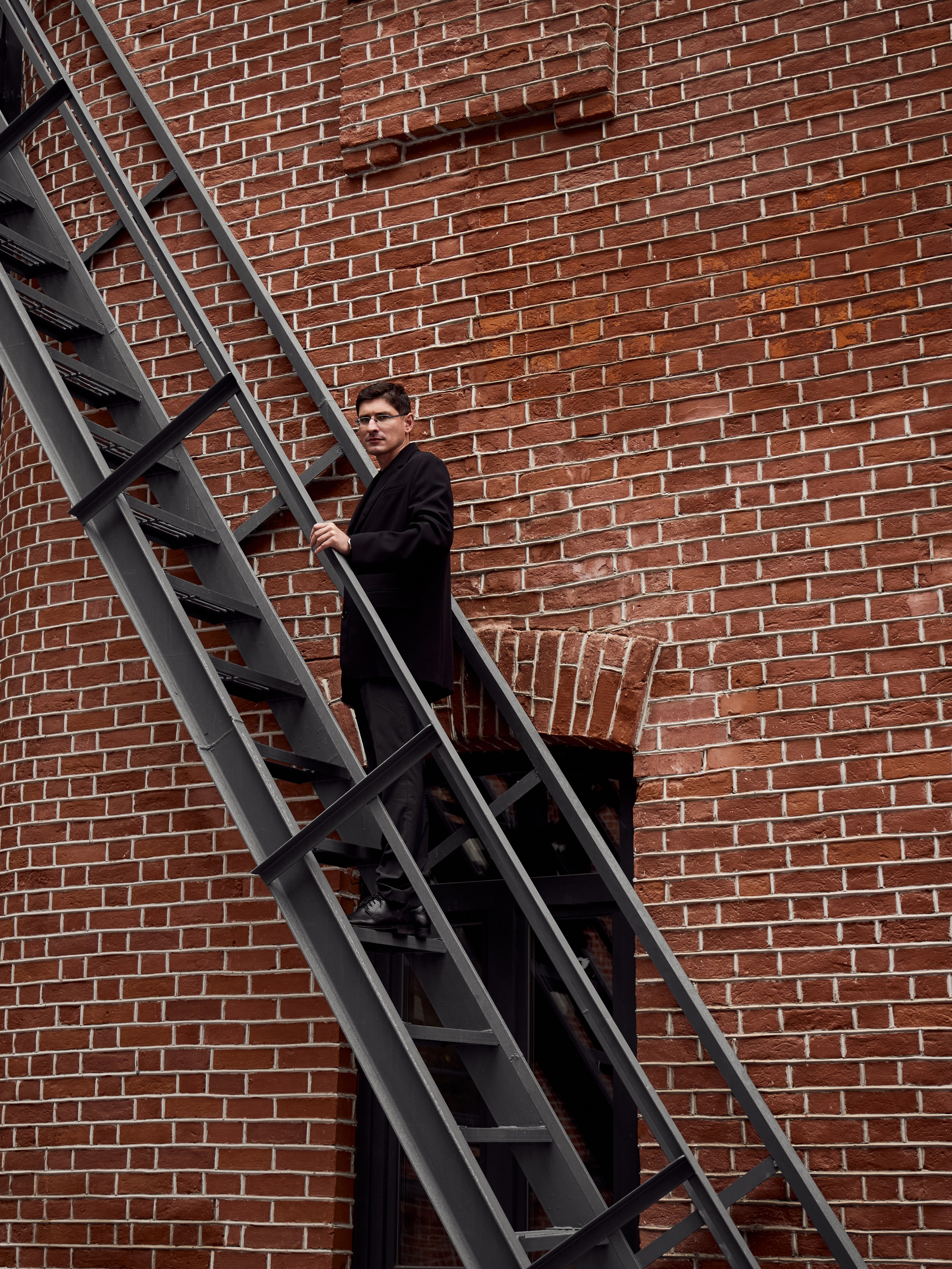 Андрей Саносян. Октябрь'25. Журнал Собака.ru. Профессиональный фотограф Федотова Арина