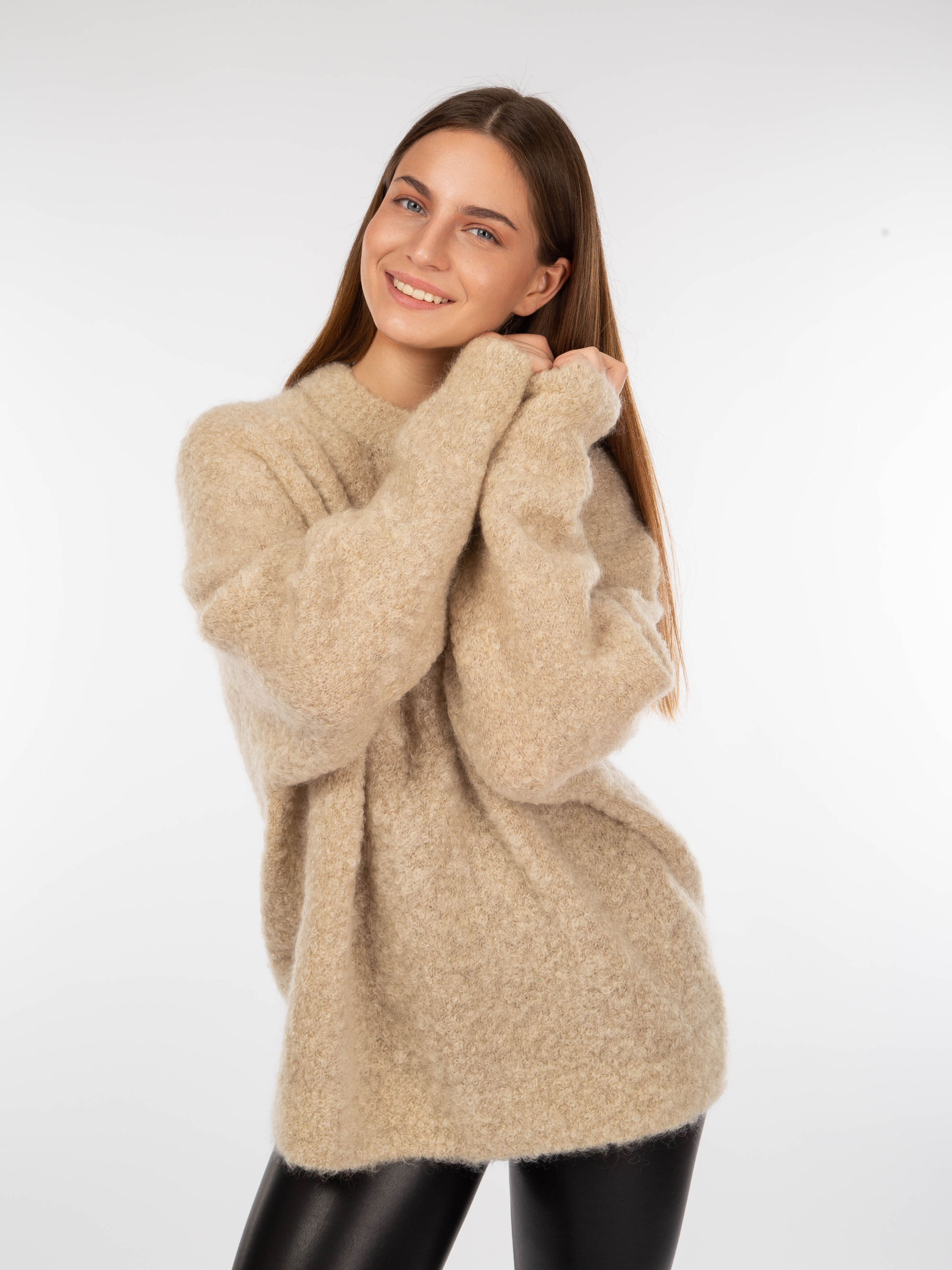 Модельная съемка одежды для брендов в Москве. Фотограф Анна Татаурова | Авторская фотосъемка в Москве