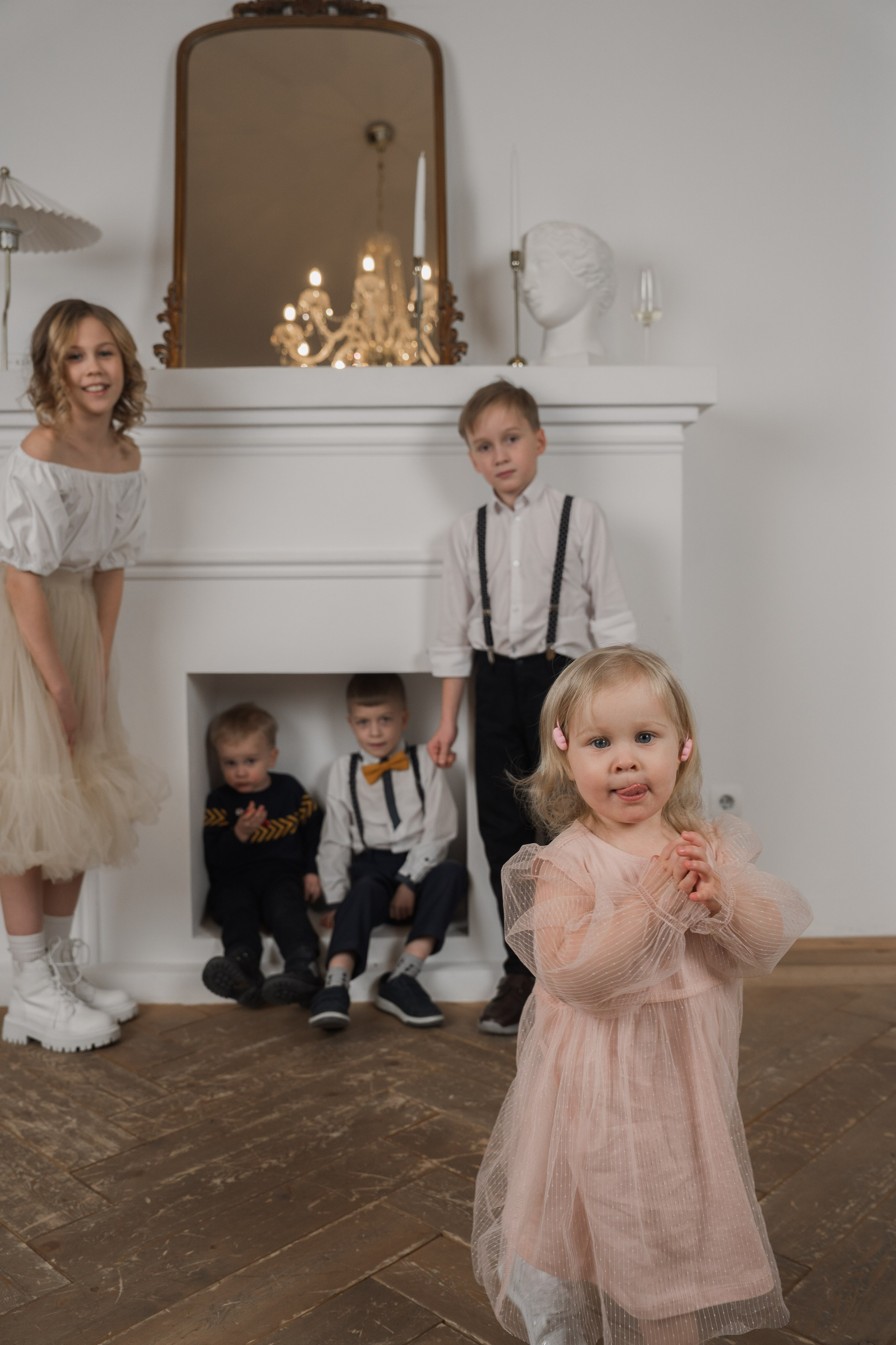 Новогодняя фотосессия большой семьи в студии. Семейный фотограф Екатеринбург Татьяна Девятых