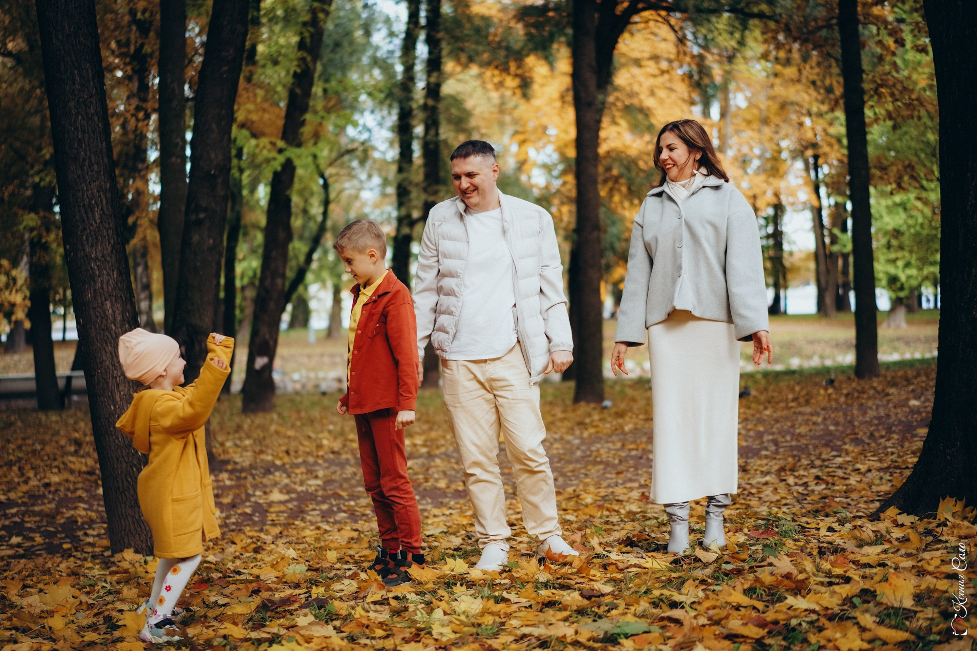 Семейная фотопрогулка Натальи и Дмитрия. Фотограф Ксения Соло