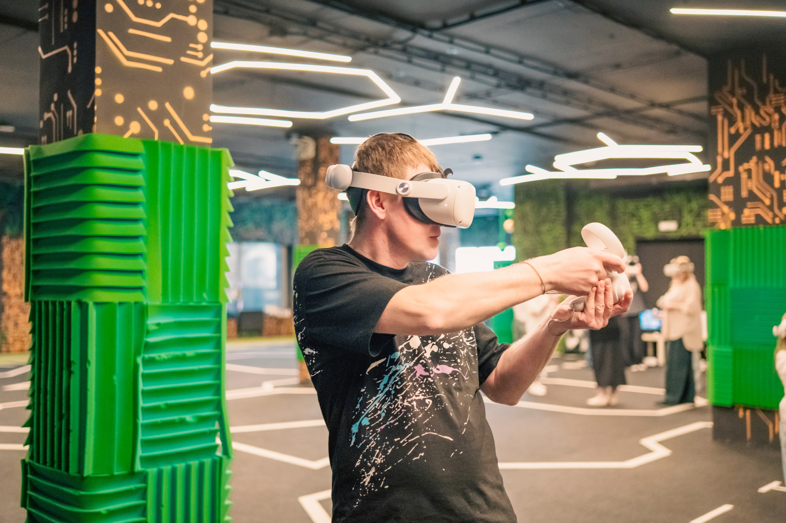 VR April-May. Felixtones