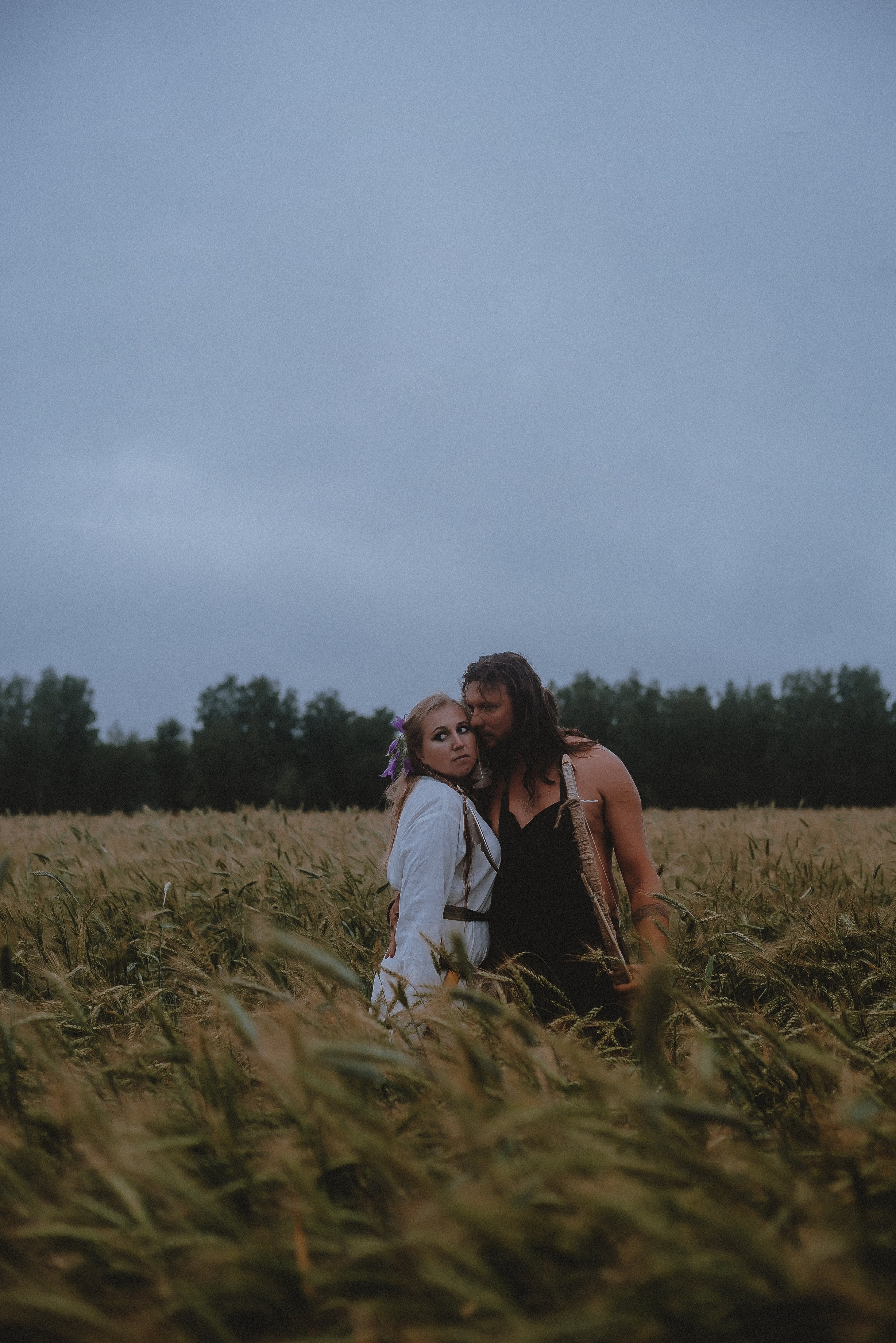 Славянская мифология. Богиня Девана, бог Сварог и волк Ратибор. Свадебный и семейный фотограф в Москве Сажина Кристина КиМ. Свадебный оператор в Москве Сажин Максим