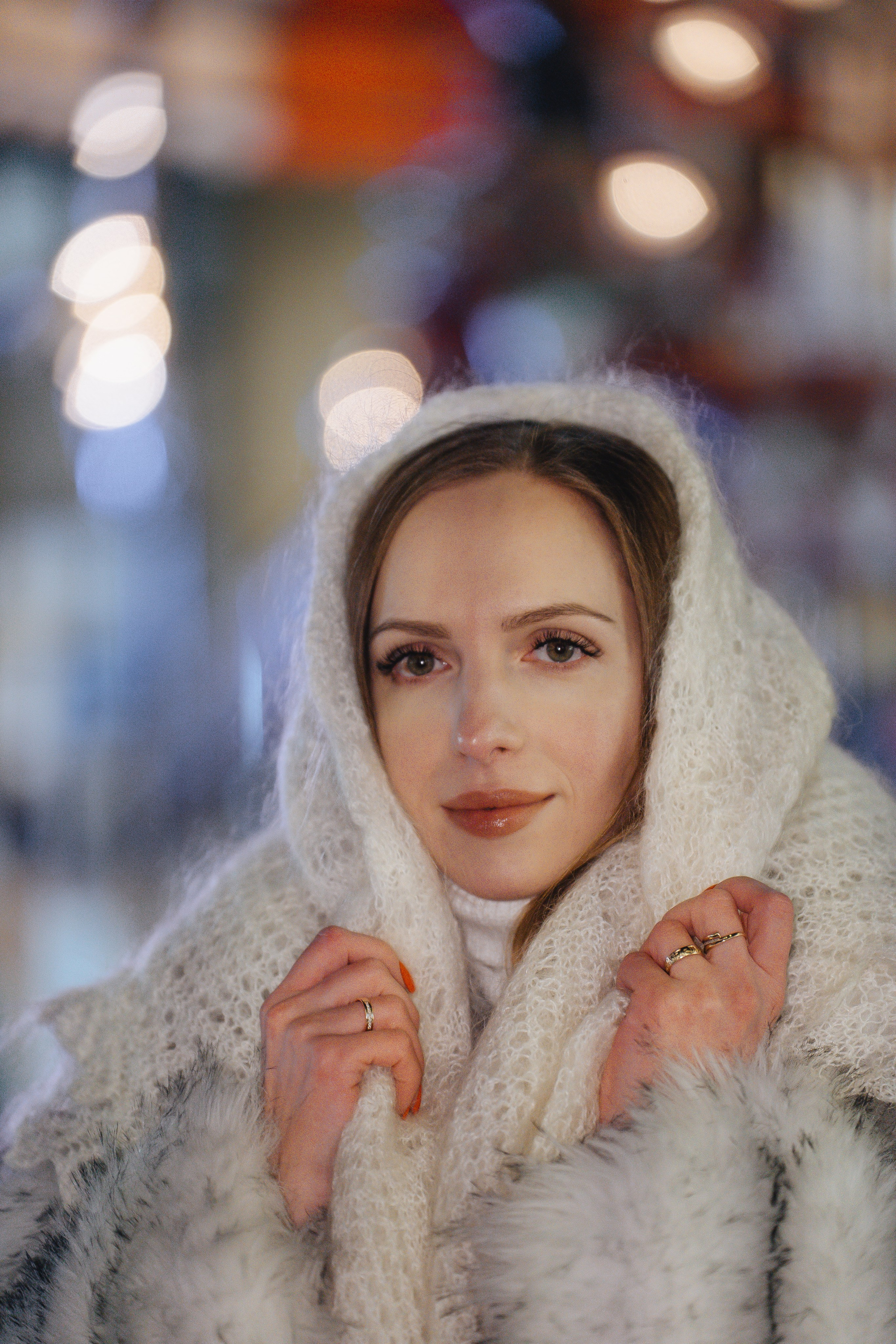 ПРОГУЛКА НА МАНЕЖНОЙ ПЛОЩАДИ ДЛЯ ДЕВУШКИ ПЕРЕД НОВЫМ ГОДОМ (НОВОГОДНЯЯ ФОТОСЕССИИЯ НА МАНЕЖНОЙ ПЛОЩАДИ). Профессиональный фотограф, Санкт-Петербург — Виктория Богомолова