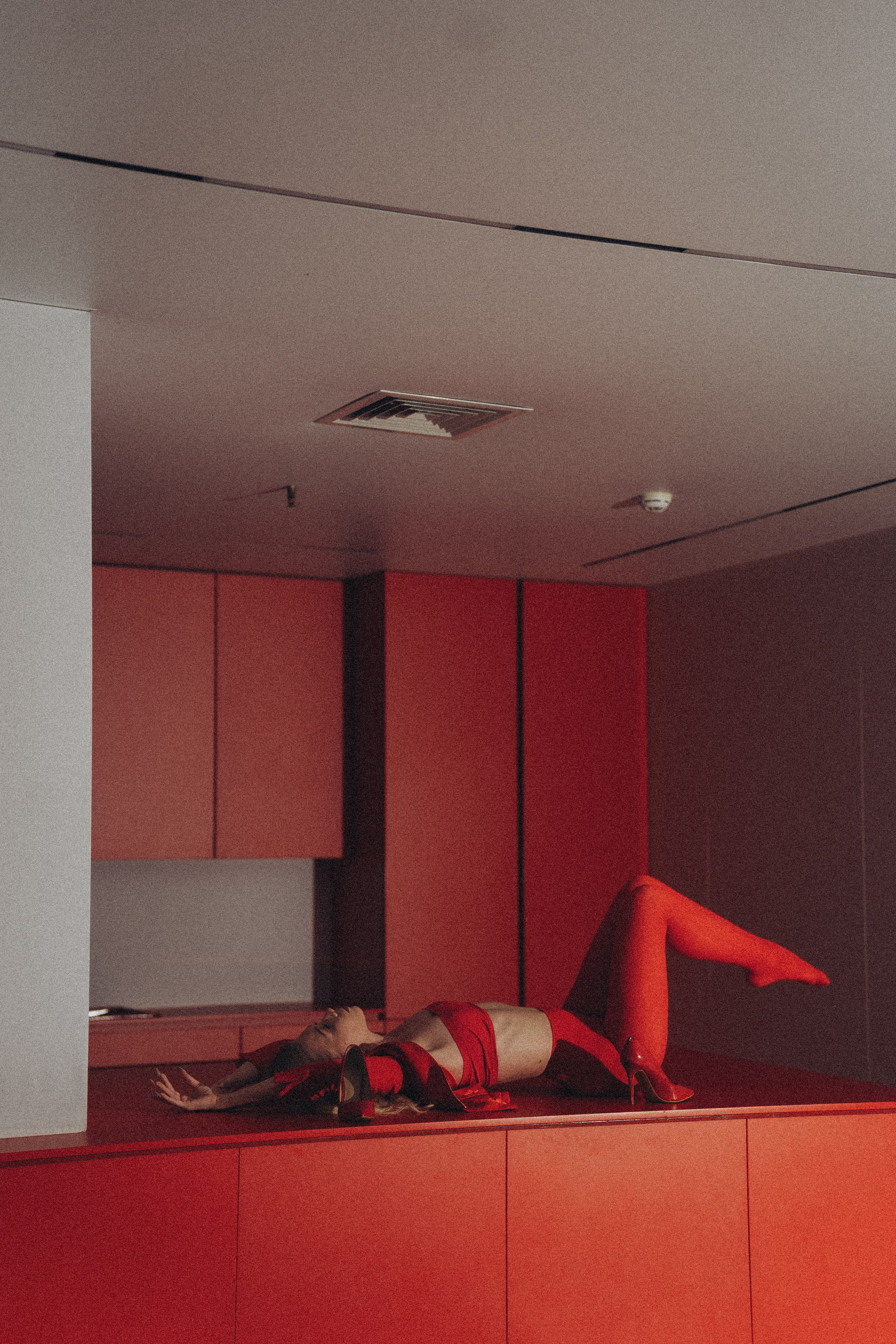 ФОТОСЕССИЯ К НОВОМУ ГОДУ В СТУДИИ С ЕЛОЧКОЙ КРАСИВЫЙ ОБРАЗ. Профессиональный фотограф, Санкт-Петербург — Виктория Богомолова