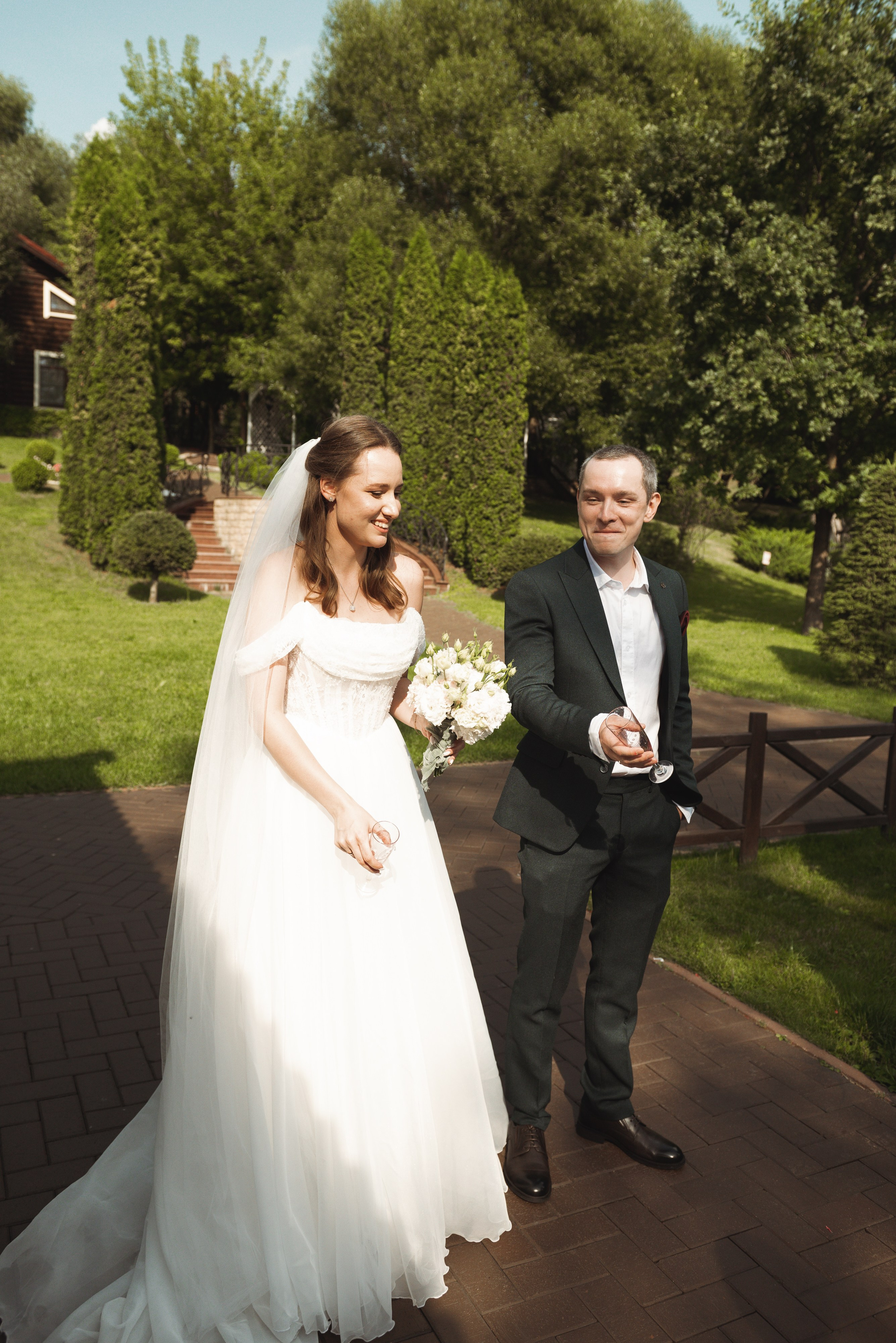 Свадьба в ЗаВидное. Фотограф Москва Настя Профотовна. Репортажные, свадебные и контент фотосессии