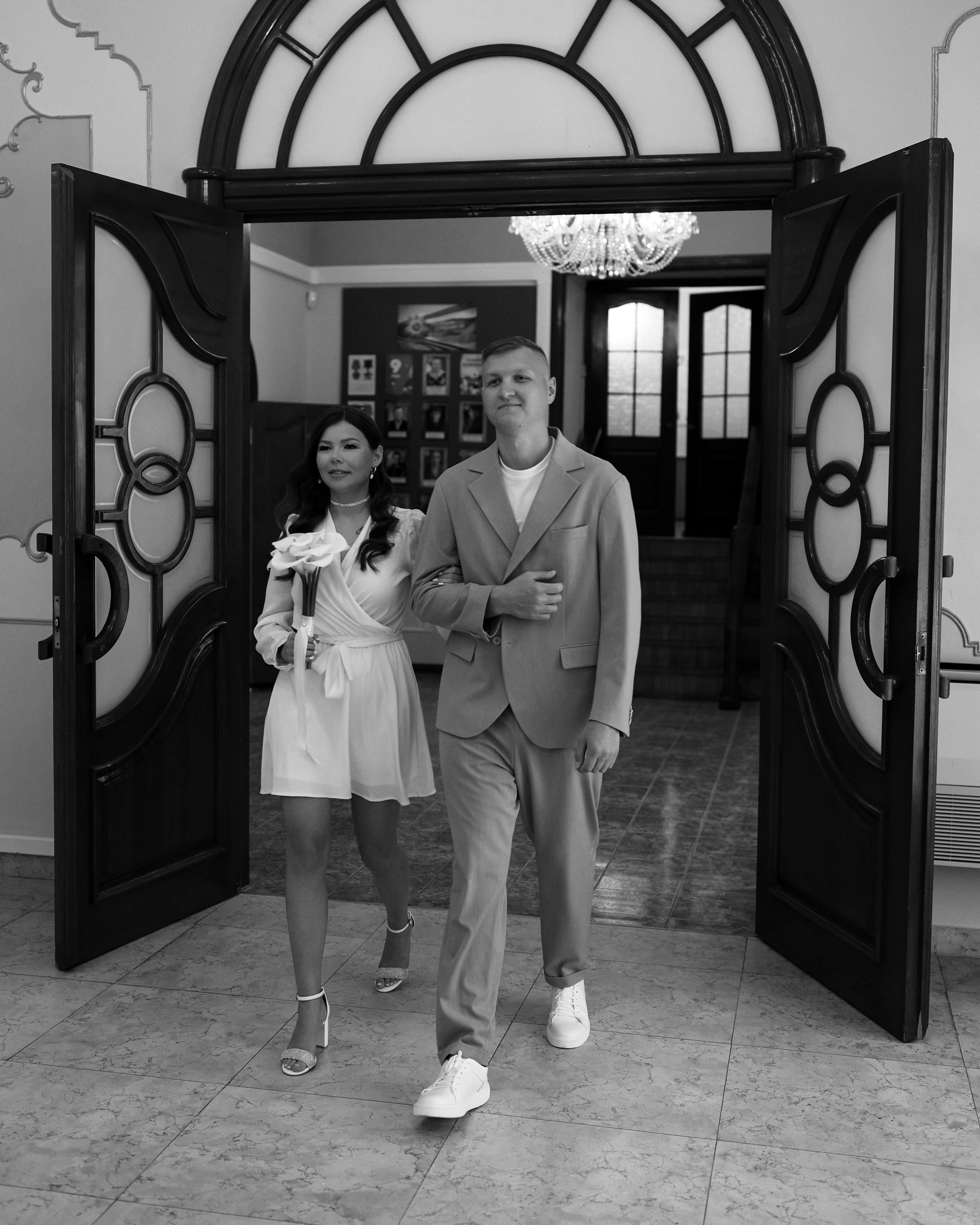 Роспись и прогулка в старом Херсонесе. Фотограф в Севастополе и Крыму Артем Волобуев