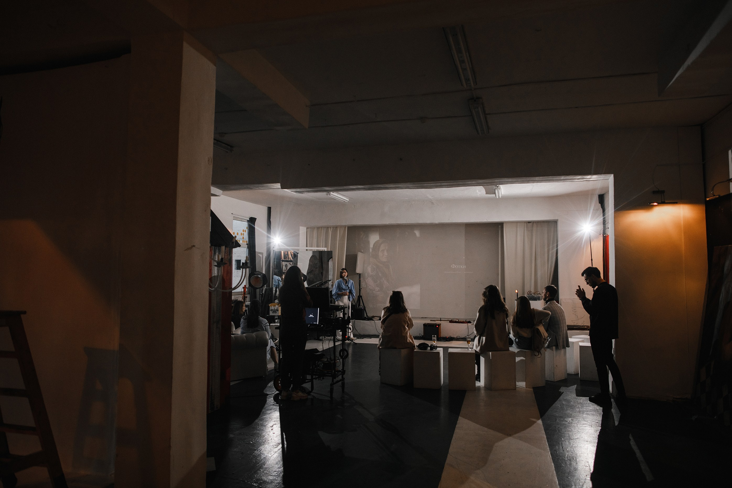 26.04.2023 // Мастер-класс Кати Монич. Фотовыставки serebro.gallery, в которых автором можешь стать ты! | Москва