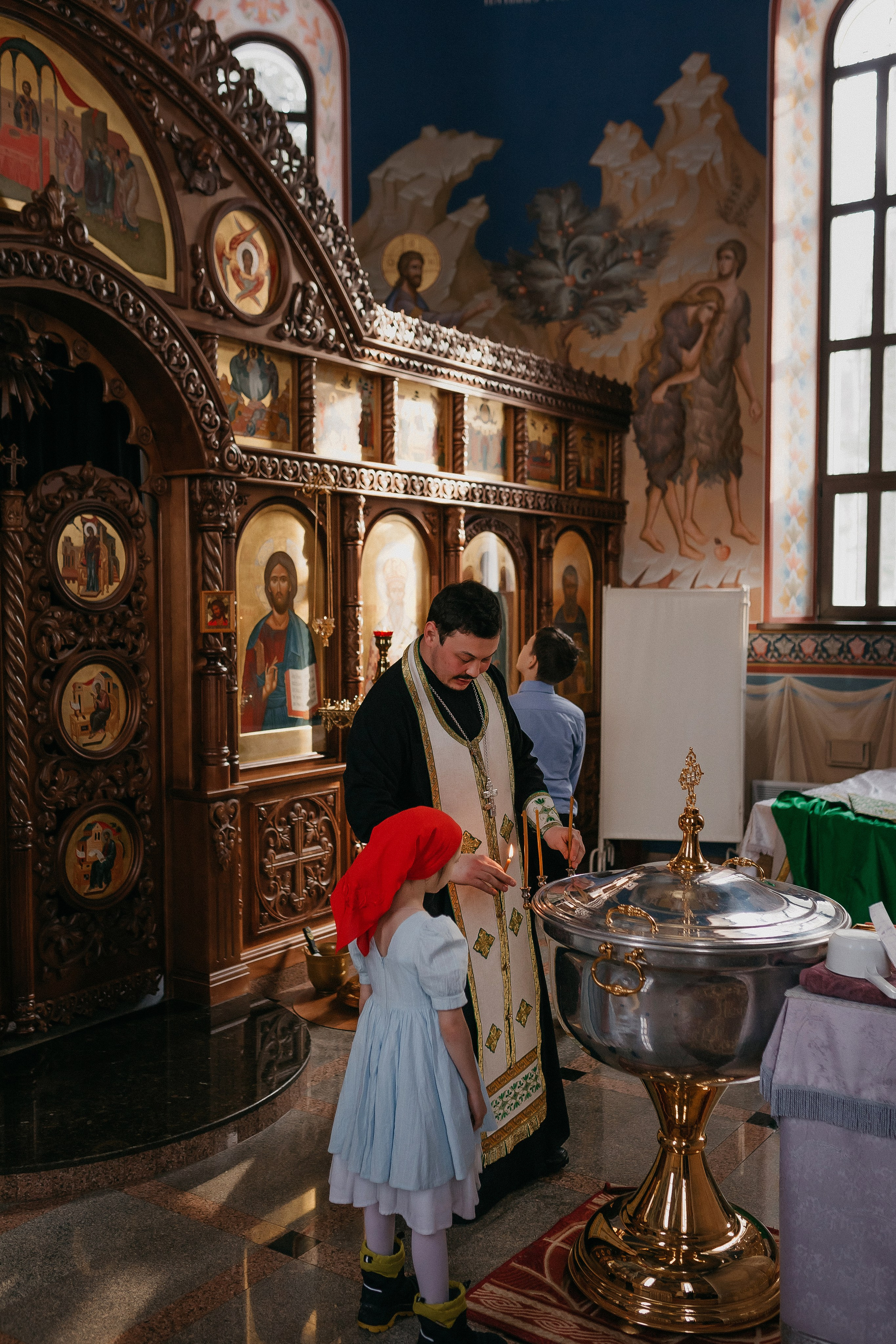 Крещение Арины. Храм Георгия Победоносца. Семейный фотограф в Сургуте