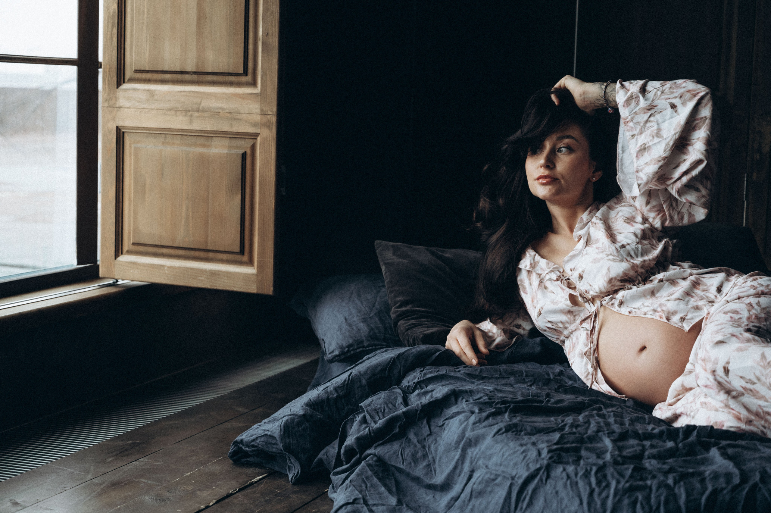 Профессиональный семейный и беременный фотограф в Санкт-Петербурге — Маргарита Иванова. Индивидуальные фотосессии под ключ: от образа до гот. Профессиональный фотограф беременности в СПБ. Стильные фотосессии беременности в стиле минимализм и классическая фотография