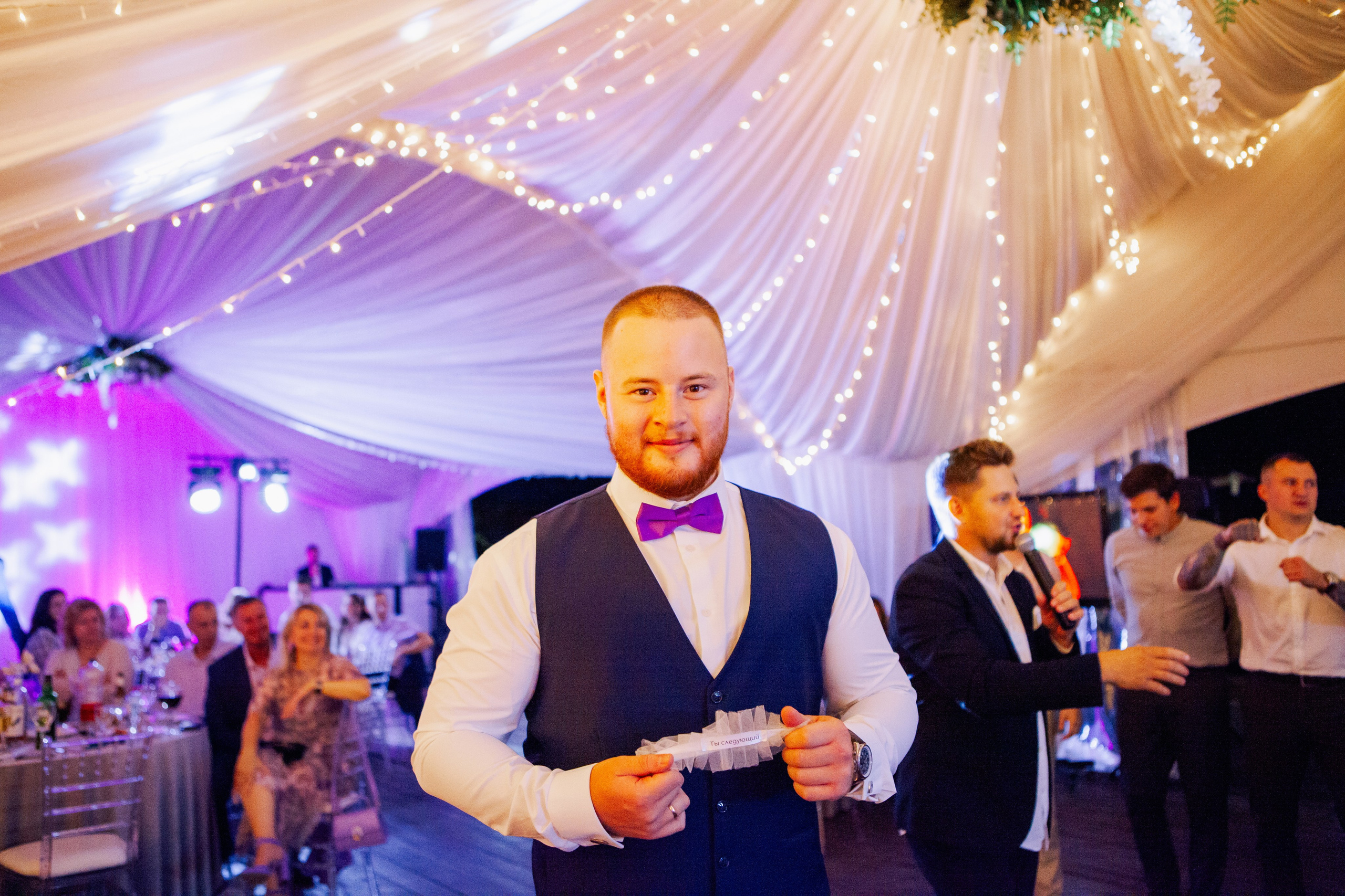 Свадебная фотосессия в отеле hartwell hotel и на патриарших прудах. Фотограф Ольга Ефремова