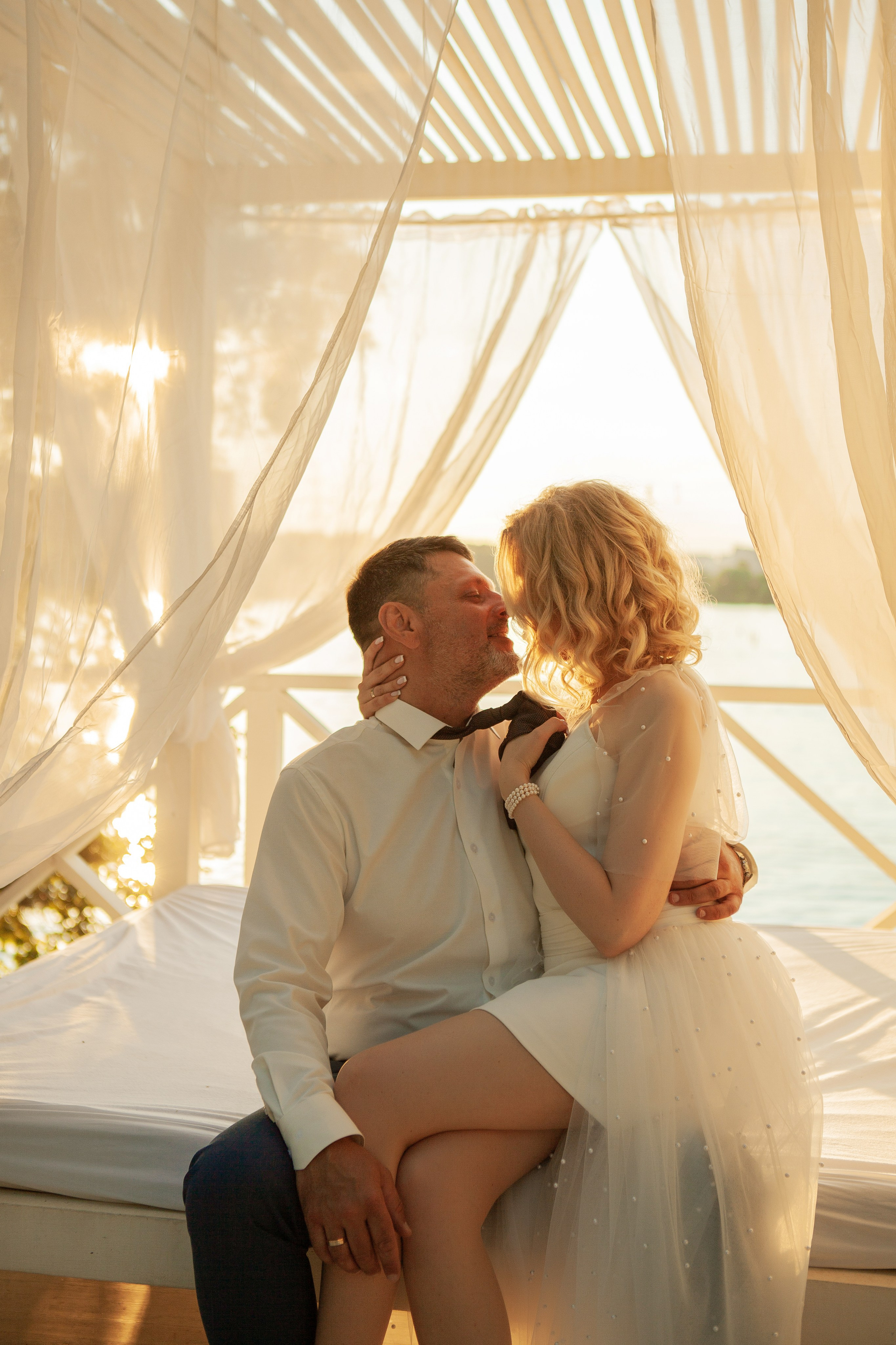 Фотосессия молодоженов на пляже Рублево. Фотограф Ольга Ефремова