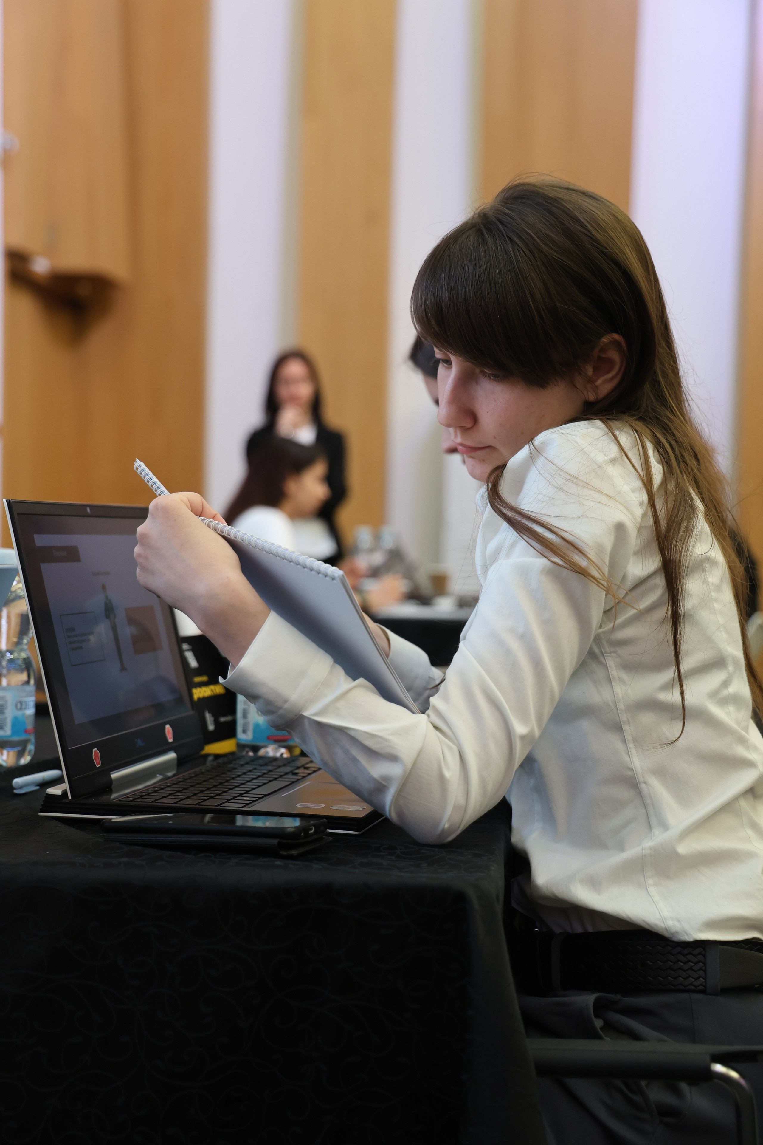 «LeaderUp» Case-championship. Aleksandr Rasskazchikov — Photographer