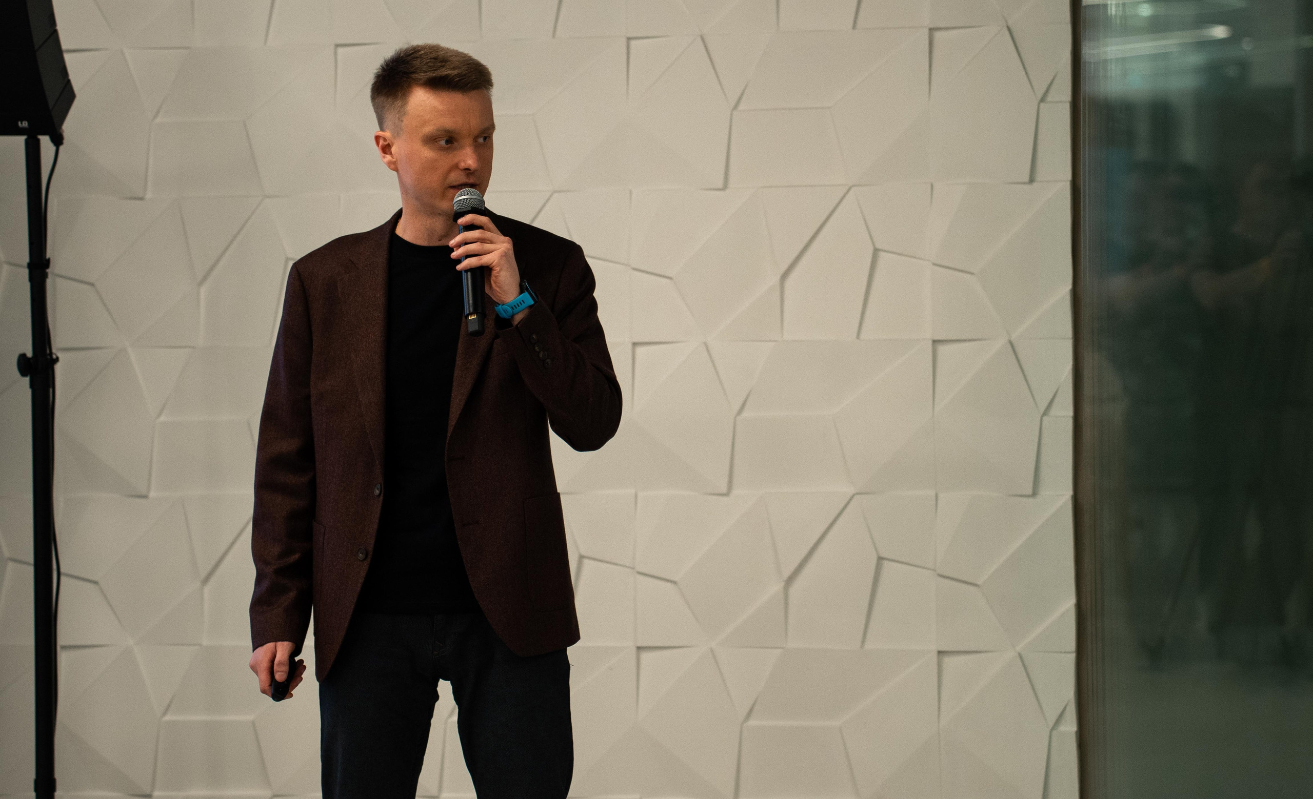 Global Tech Forum 27.03.2026. Коммерческий и художественный фотограф и видеограф в Москве Арсений Тургенев