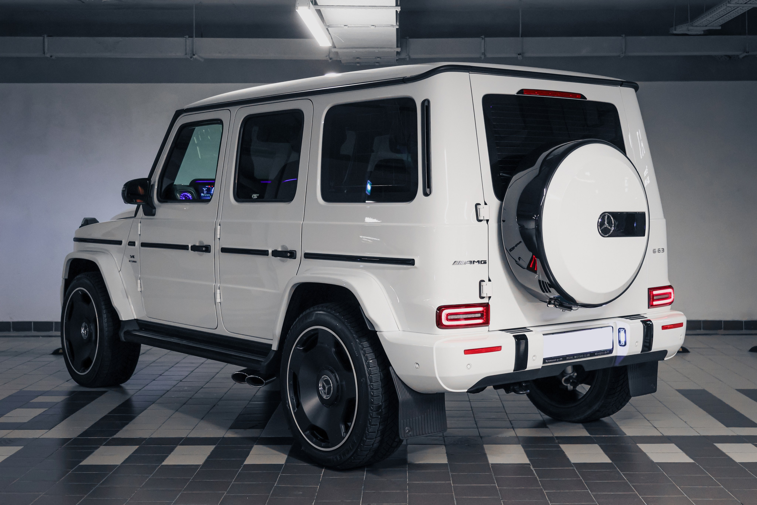 2022 MERCEDES BENZ G63 AMG $235,000 / 16,414 KM ODOMETER. Mixturecaptures