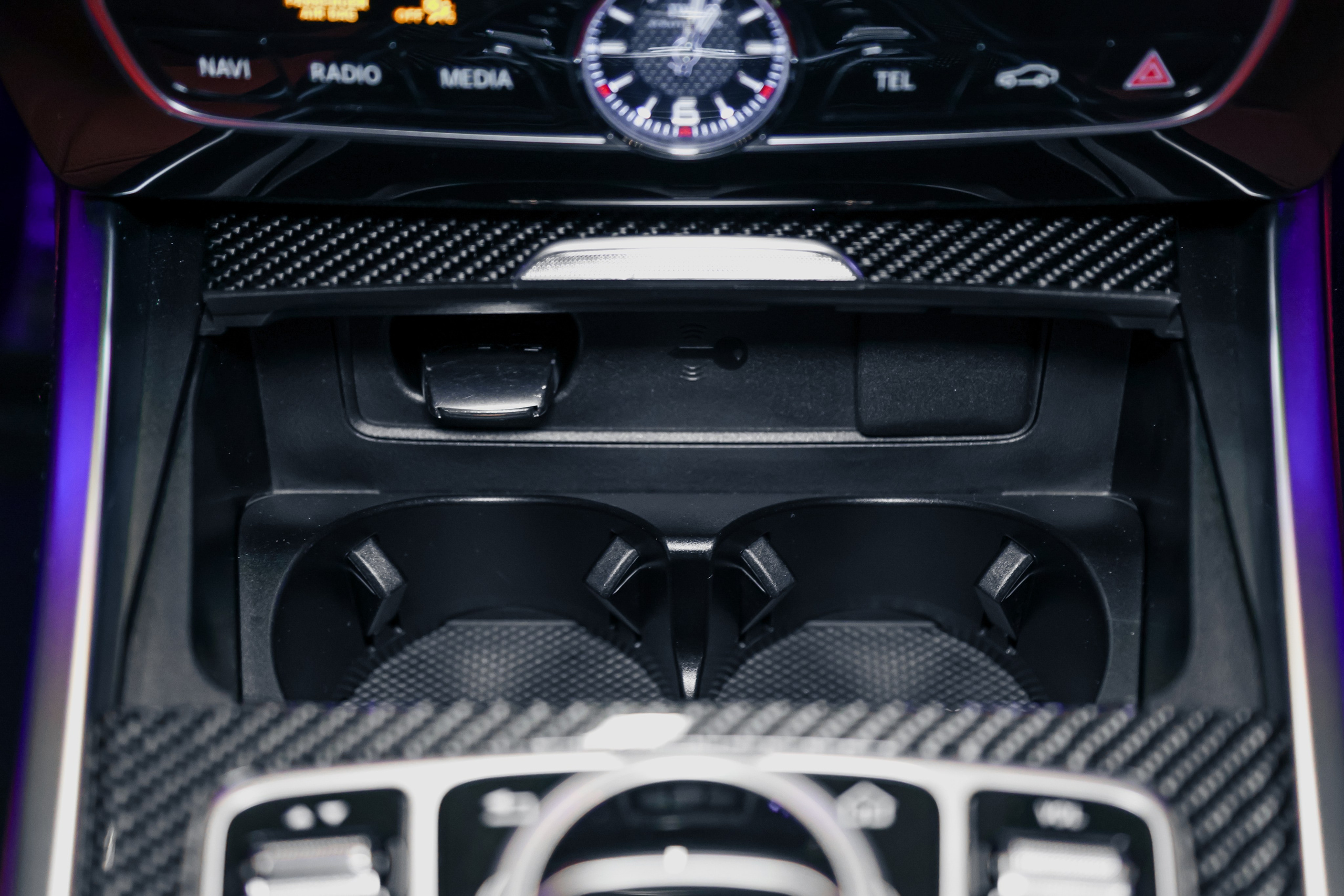 2022 MERCEDES BENZ G63 AMG $235,000 / 16,414 KM ODOMETER. Mixturecaptures