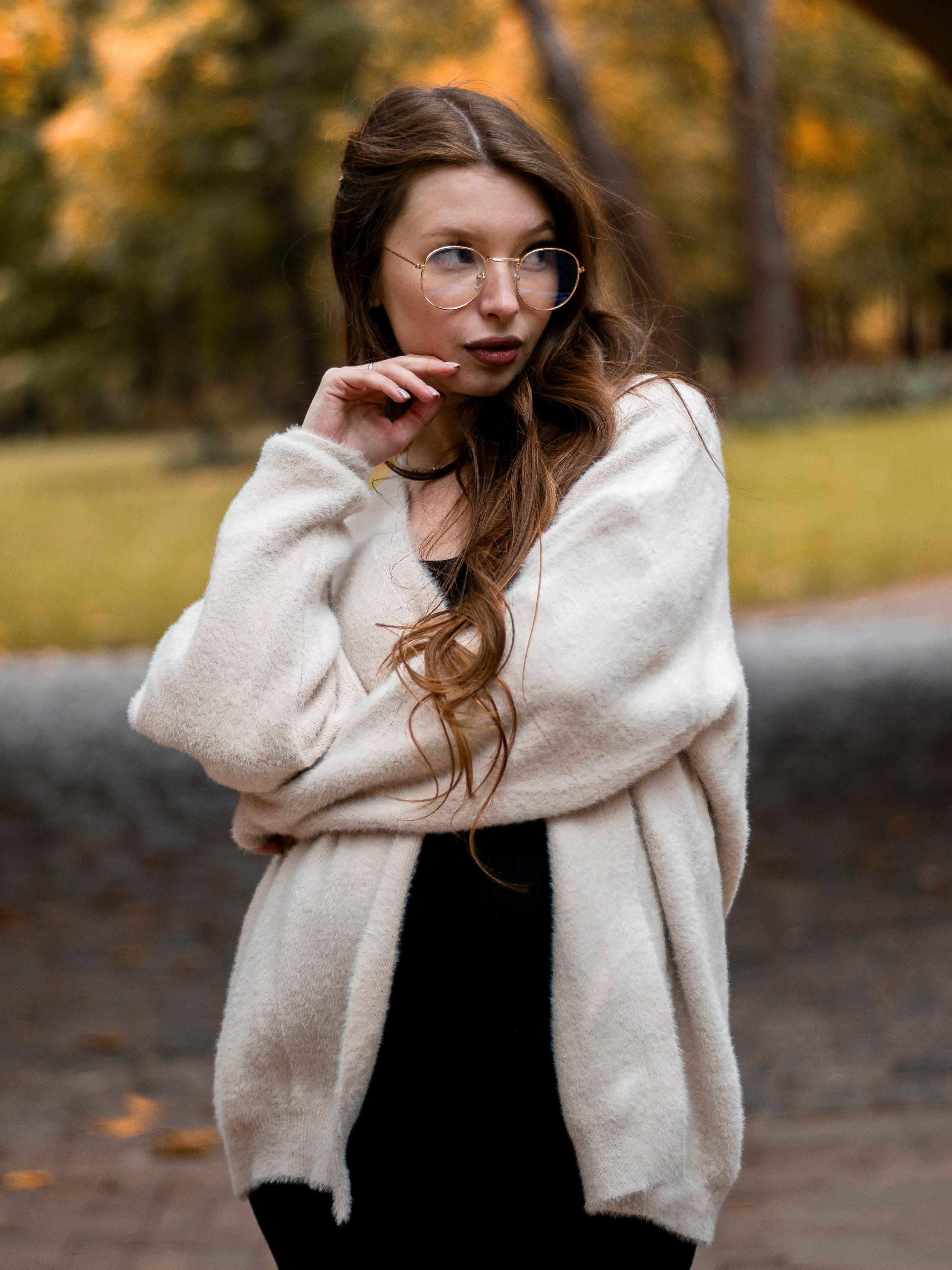 In the Autumn Garden. Портретный фотограф Москва Белогорцев Сергей