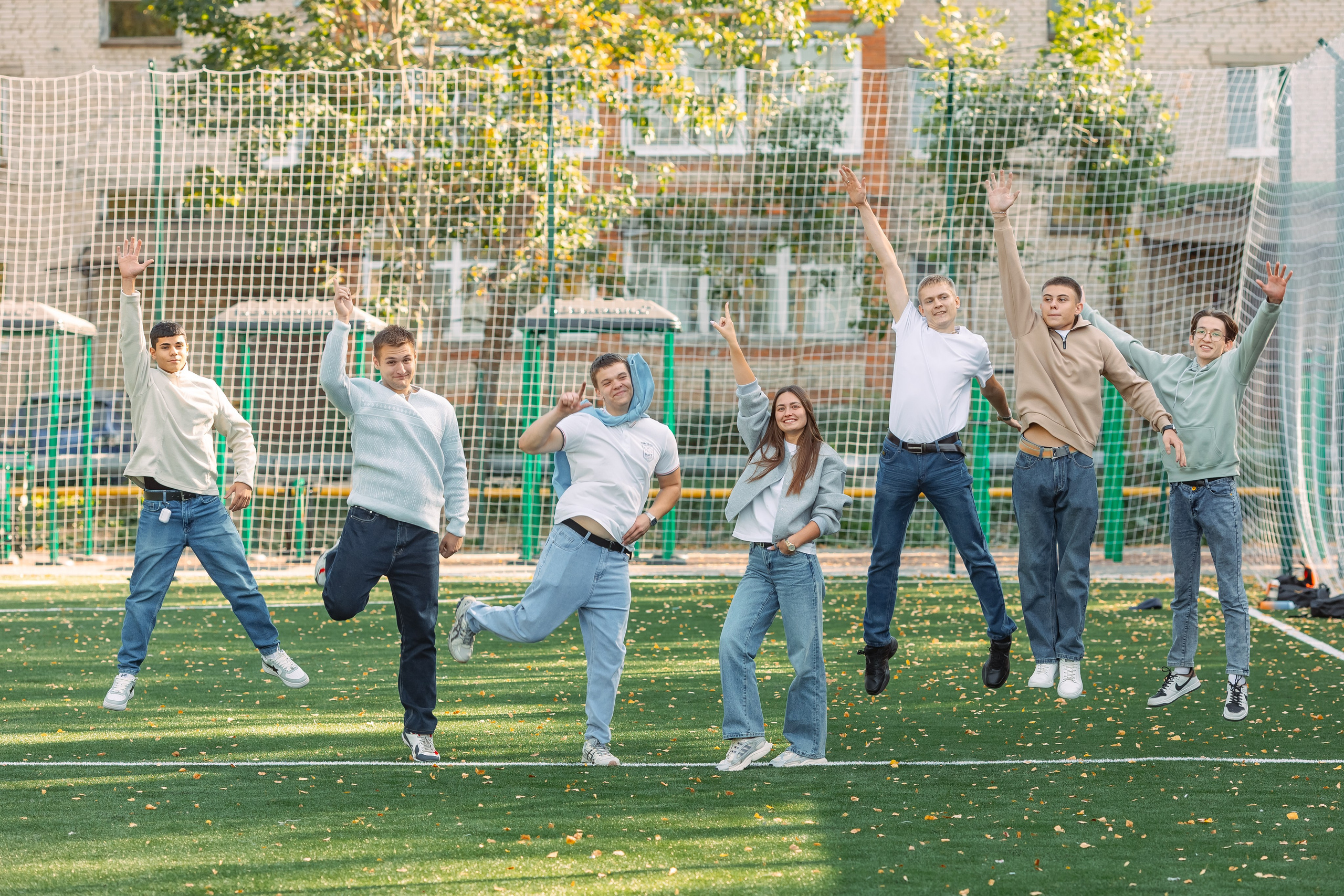 Позирование группы. Выпускные альбомы для детского сада и школы