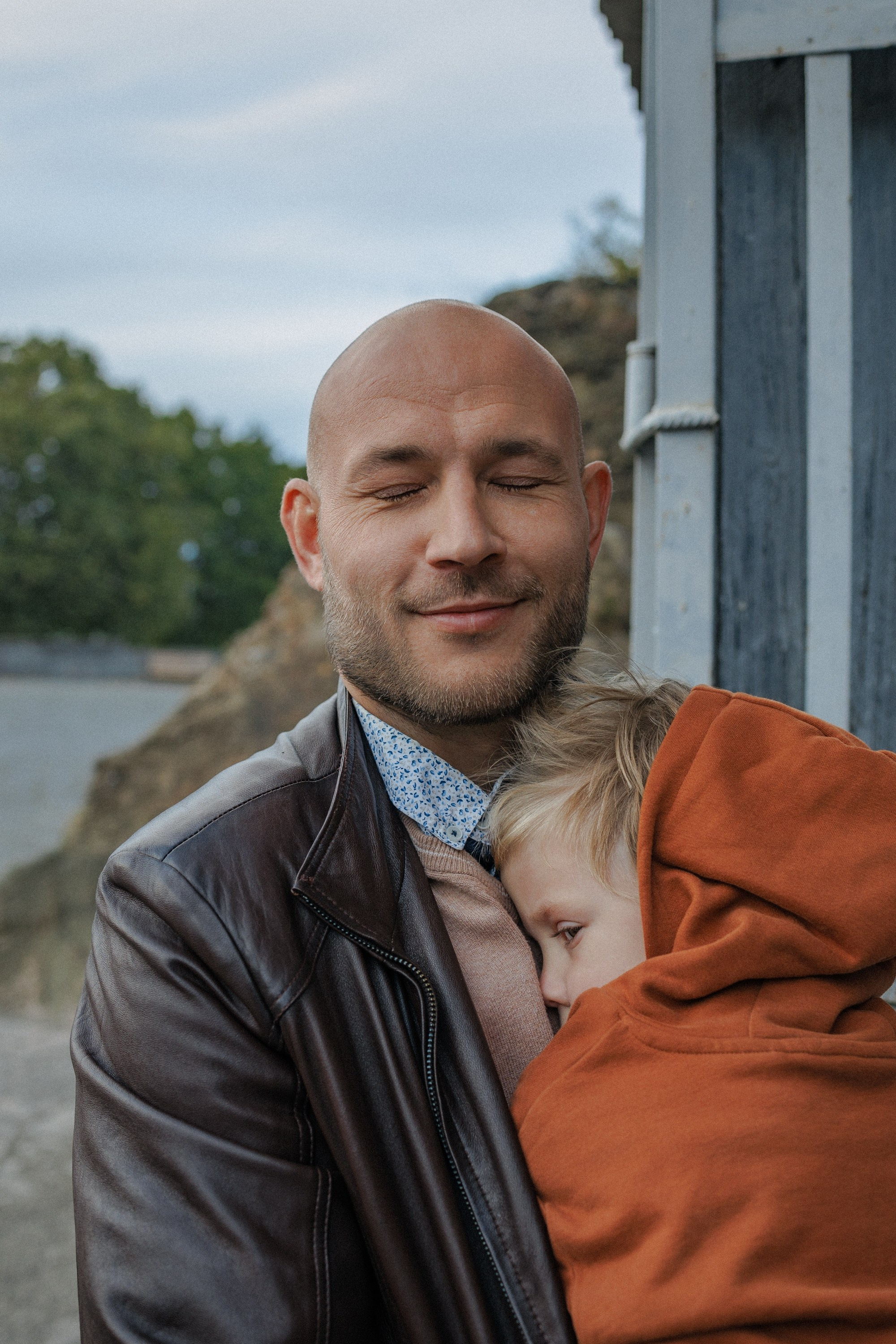 Family photoshoot in Tbilisi, Georgia. Fedor Lemeshko — Destination Wedding and Family Lifestyle photographer