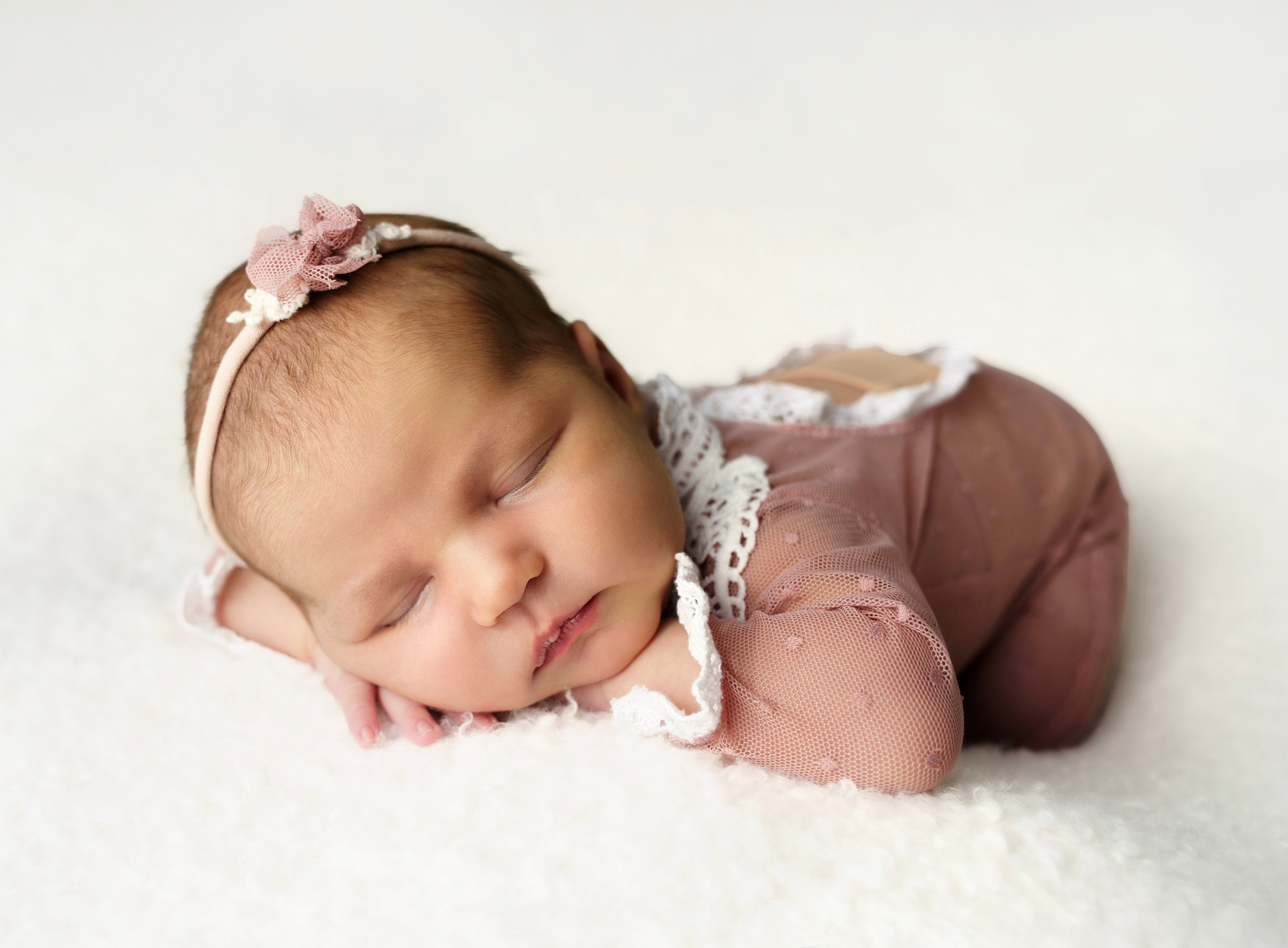 Фотосессия новорожденного (newborn). Фотограф новорожденных, детей до года и беременных в Симферополе