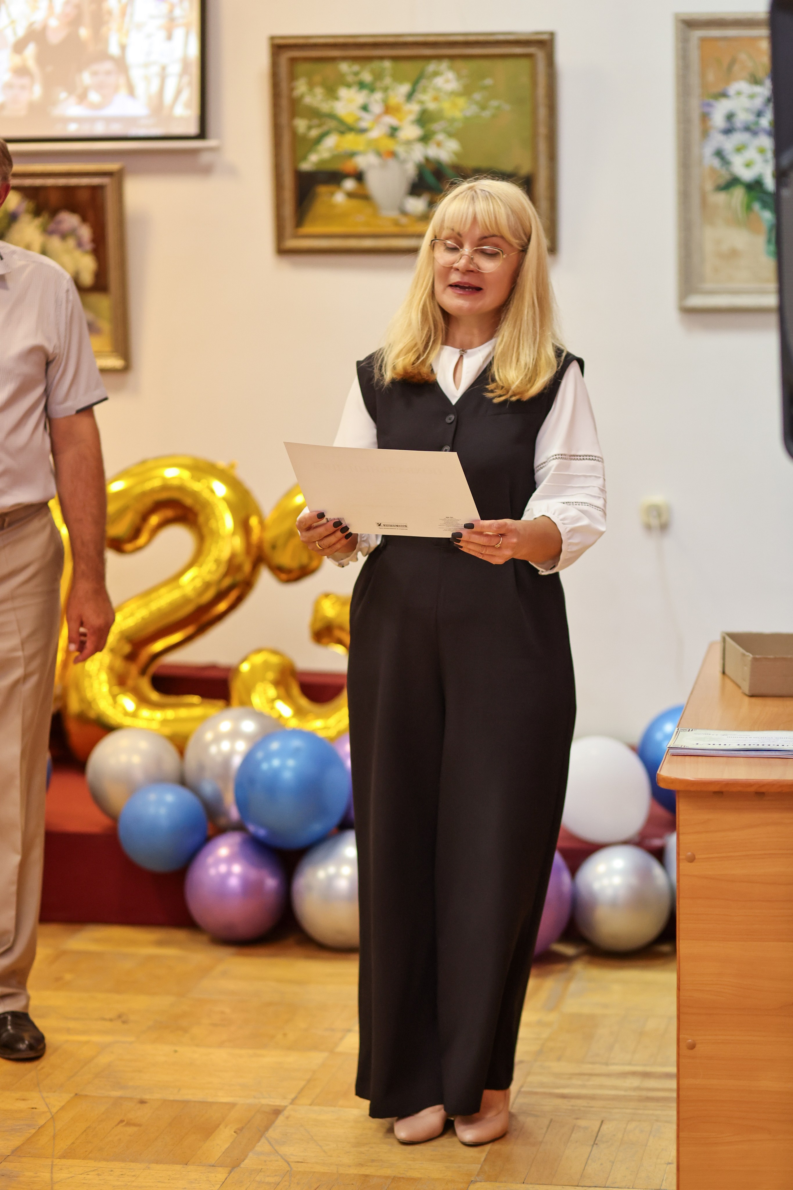 Вручение аттестатов. Школа № 7, выпускники 11 класса 2023 г. Студия выпускных альбомов Остров