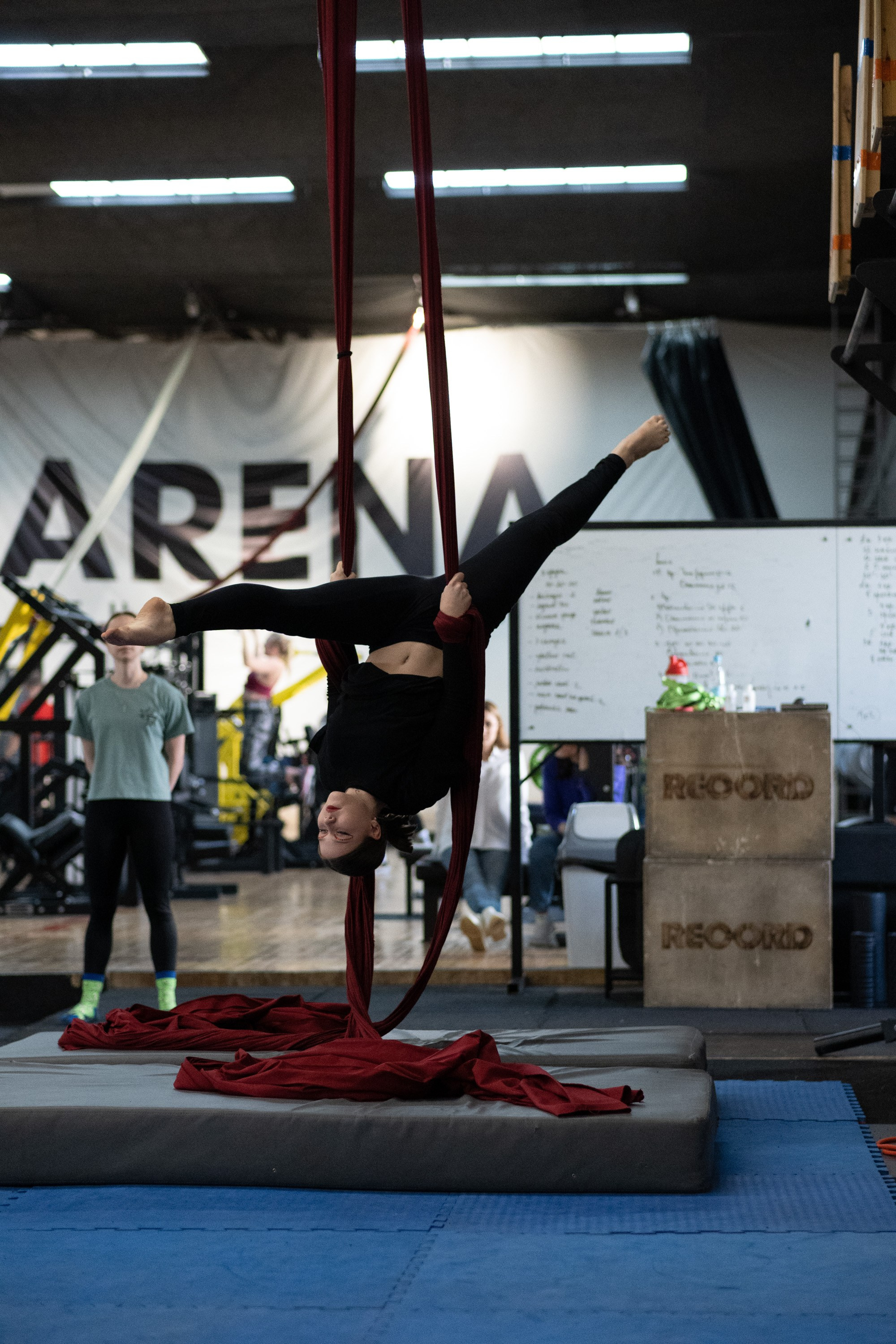 Внутриклубные соревнования по воздушной гимнастике 02.04.23