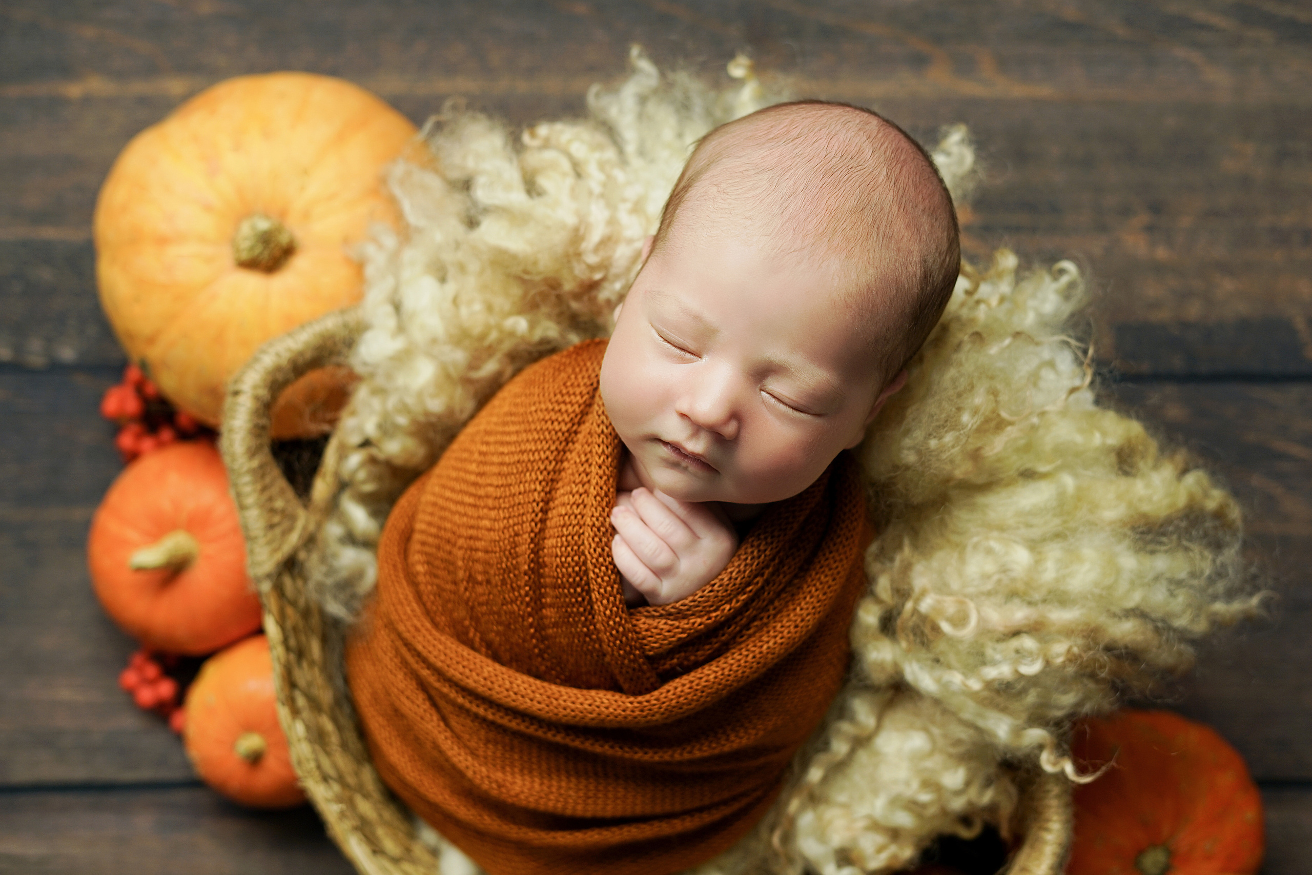 Новорожденные. Фотограф новорожденных Тюмень