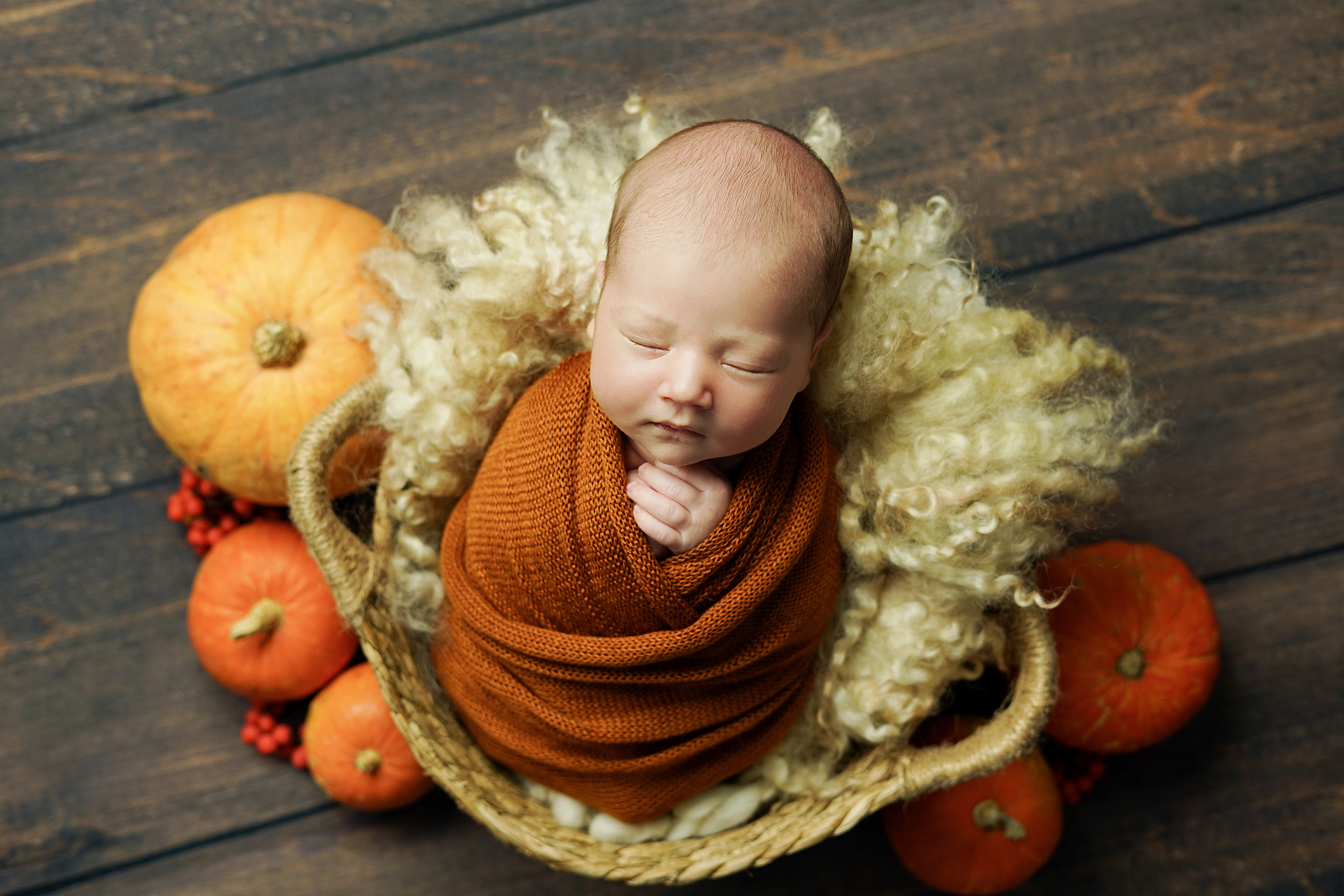 Новорожденные. Фотограф новорожденных Тюмень