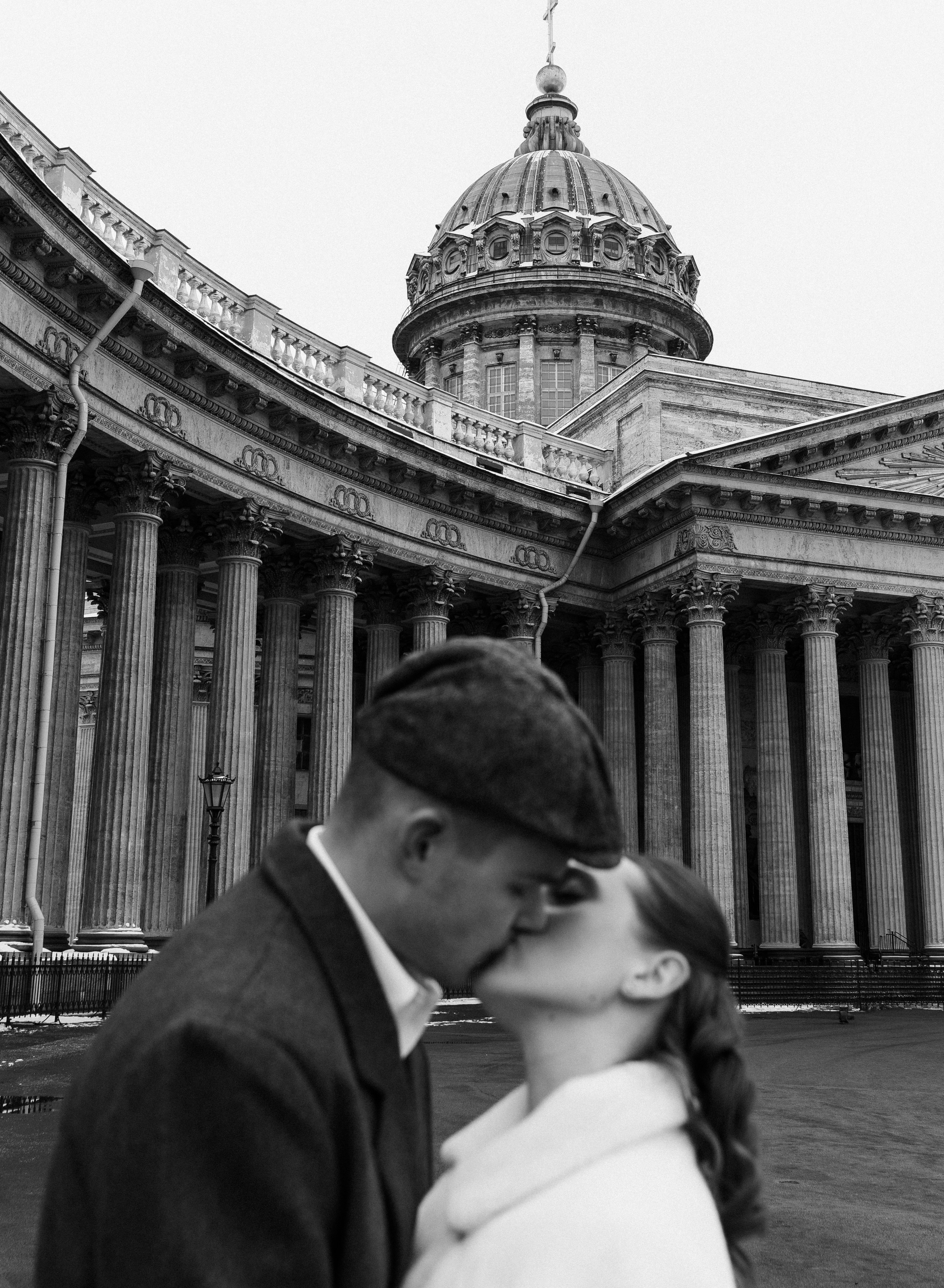 Свадебная фотосессия в Санкт-Петербурге. Федосова Елизавета - свадебный фотограф СПб. Фотосессия Казанский собор.