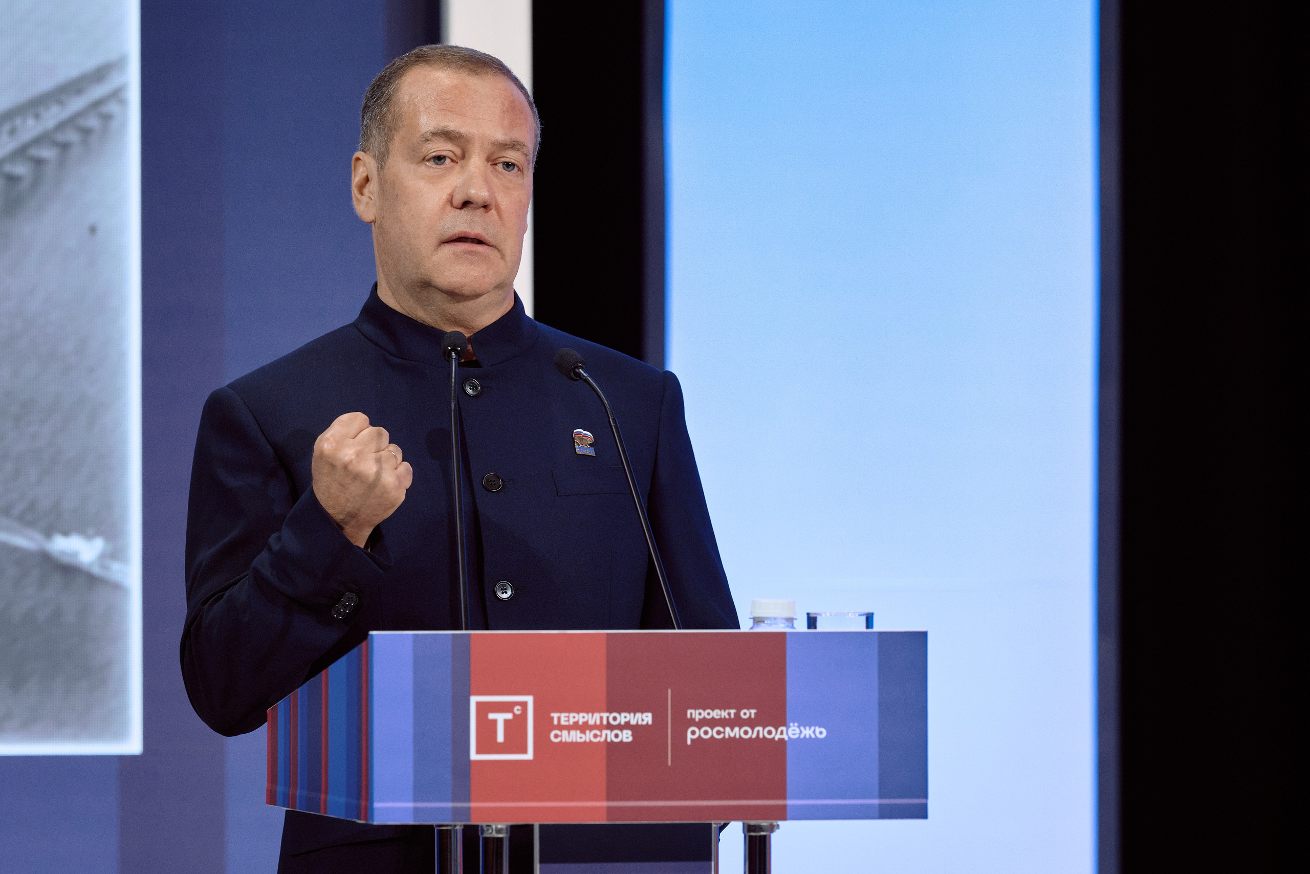 Politics. Зиборов Александр