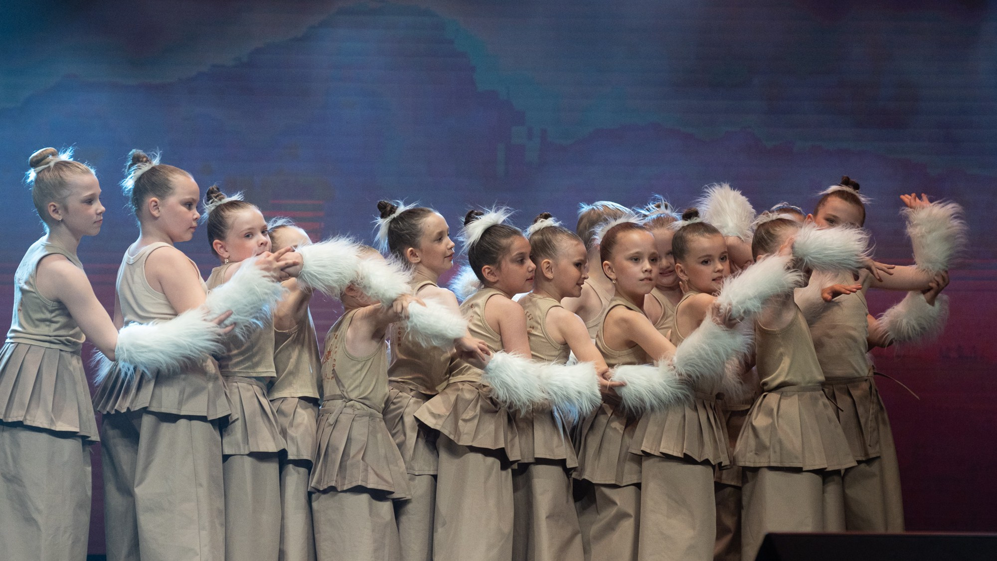 Отчетный концерт студии танца ARTIDANCE. Репортажный фотограф в Казани Павел Серпокрылов