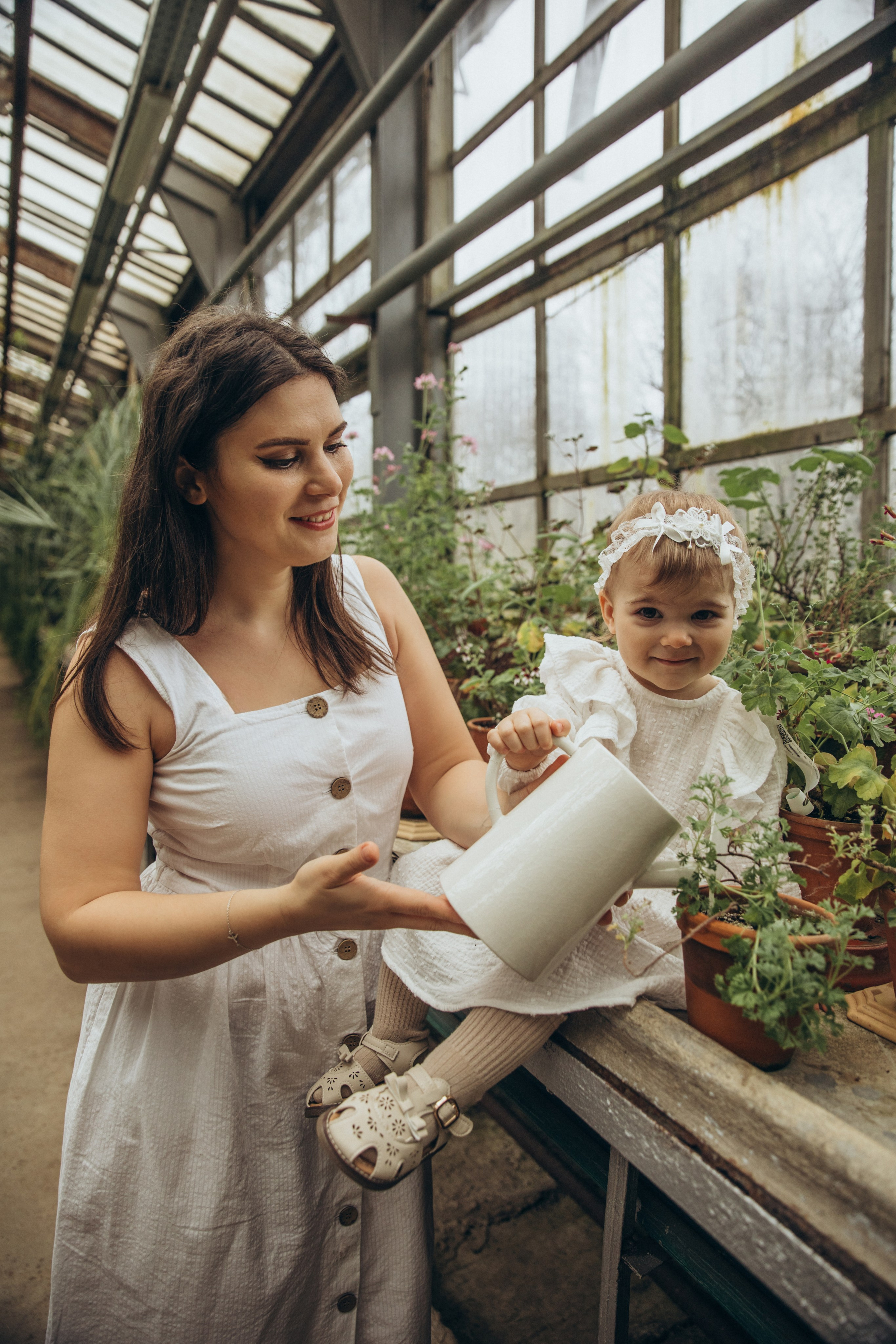 Мама и дочь оранжерея. Свадебный и семейный фотограф Москва и Московская область