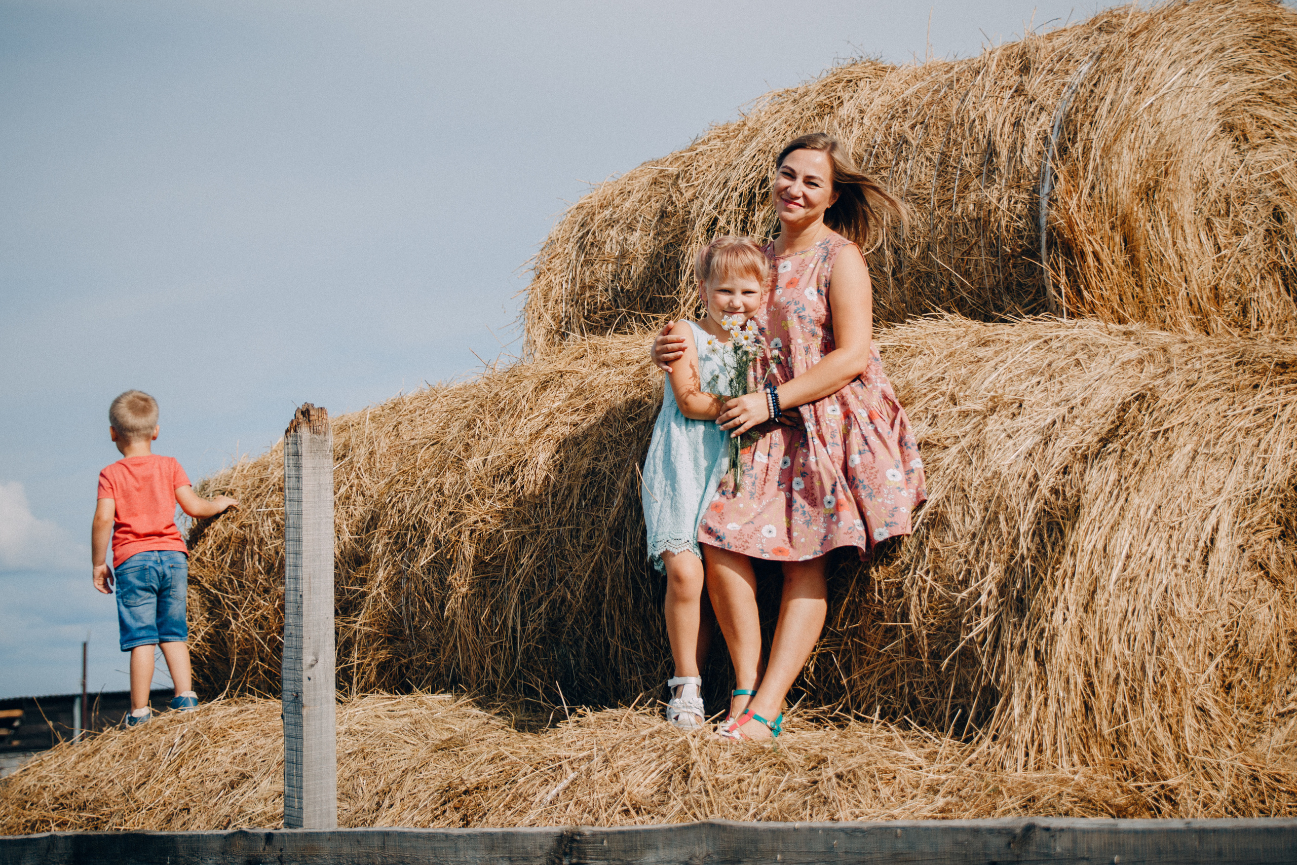 Семейная фотосессия Олеси с детьми. Семейный и женский фотограф в Красноярске Алёна Барковская